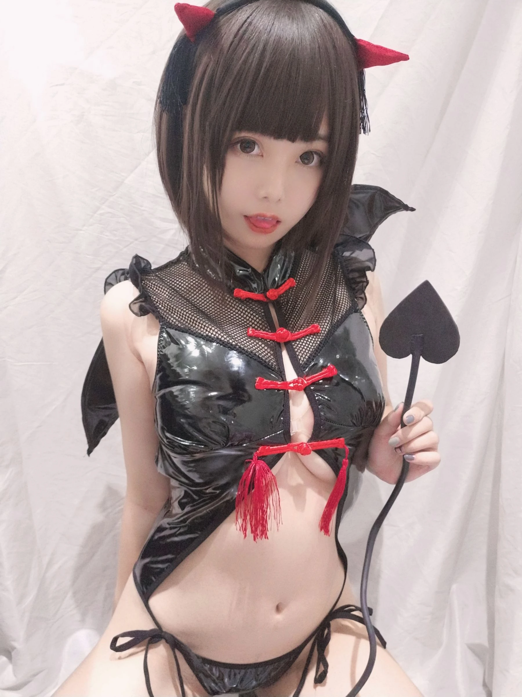 [仙女]羅雨晴首發圖集作品：街拍攝影魅惑凸顯羅雨晴身材曲線韻味綻放寫真集 - 13