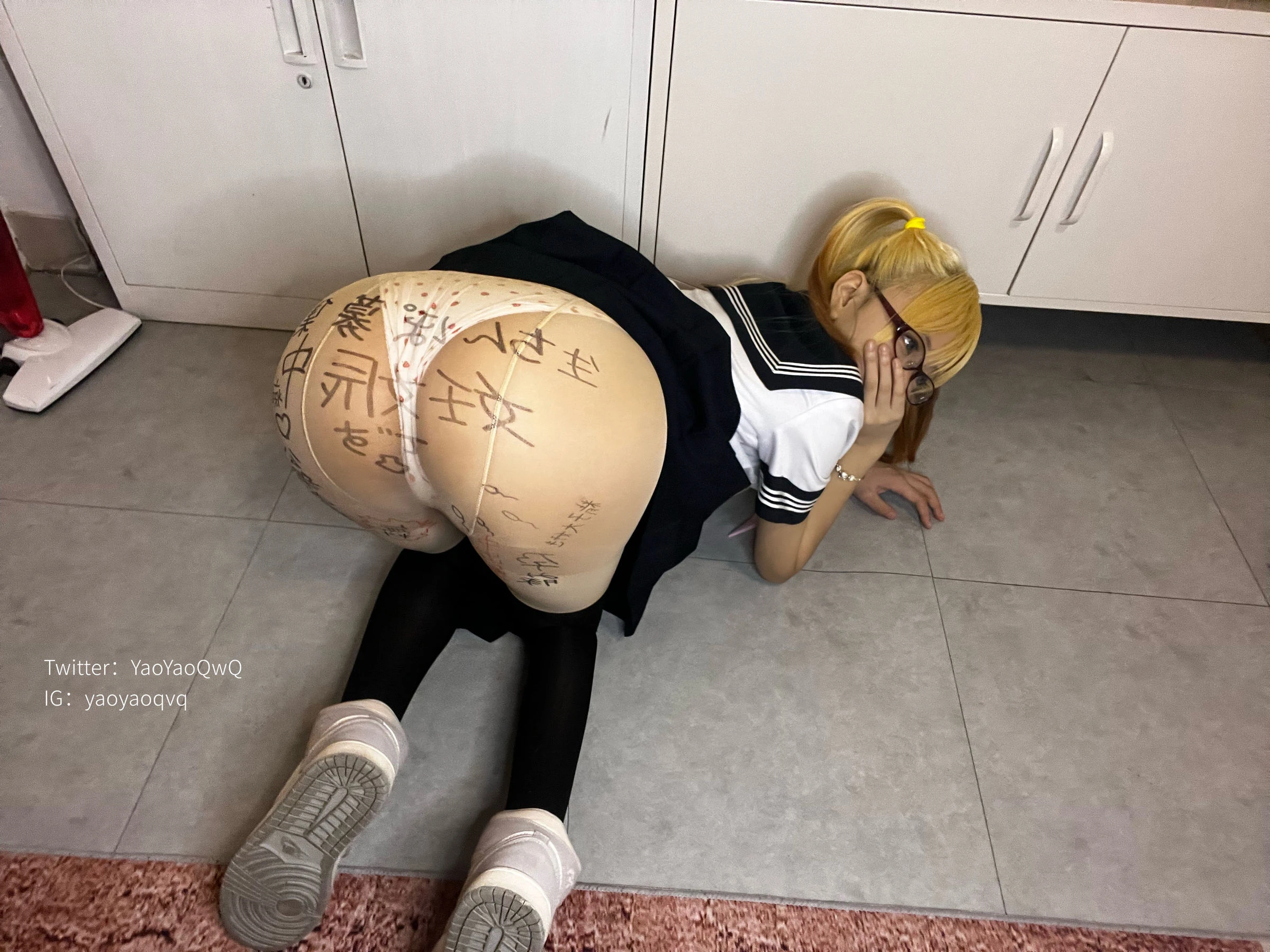 [護士]鄧梓涵首發自然光圖集藝術：鄧梓涵性感氣質釋放蜂腰完美曲線寫真 - 25