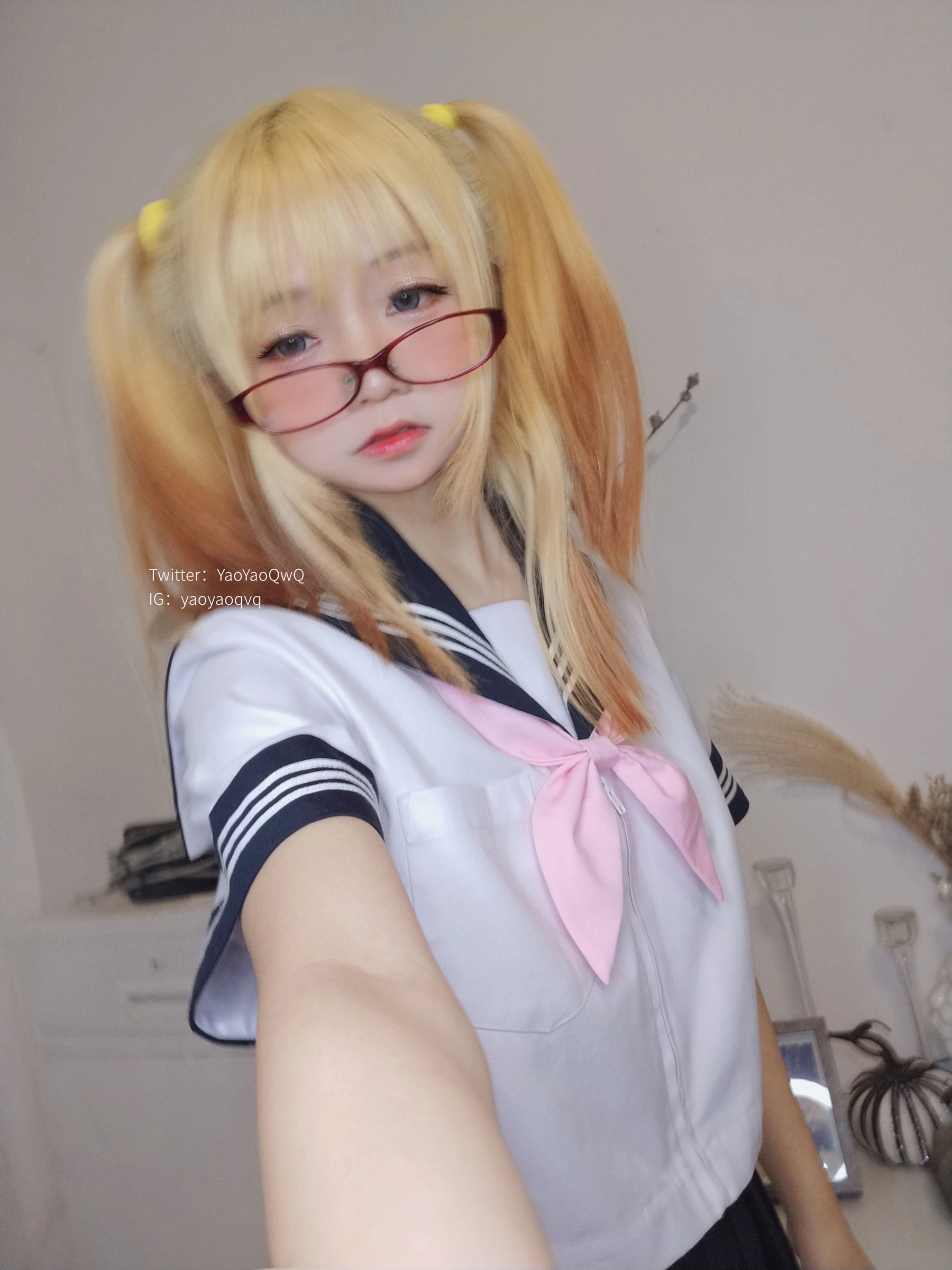 [護士]鄧梓涵首發自然光圖集藝術：鄧梓涵性感氣質釋放蜂腰完美曲線寫真 - 29