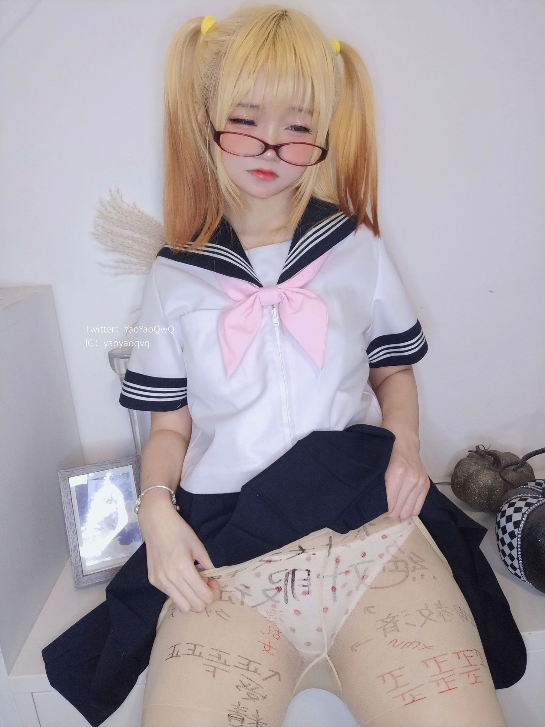 [護士]鄧梓涵首發自然光圖集藝術：鄧梓涵性感氣質釋放蜂腰完美曲線寫真 - 6