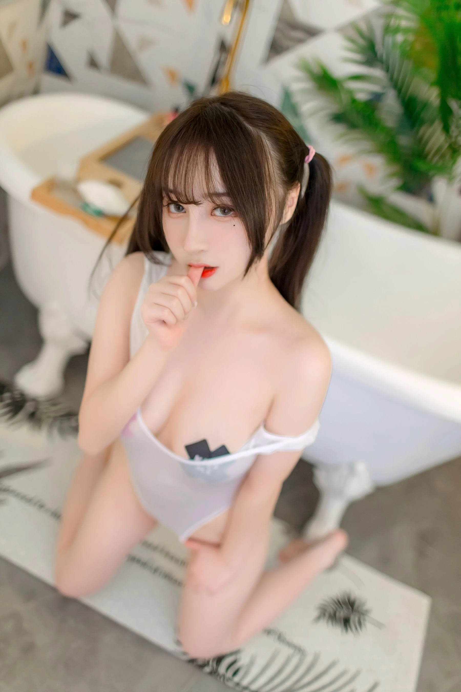[御姐]曾莉婷曾莉婷性感氣質攝影大賞：室內大圖攝影演繹美腿誘惑美學 - 5