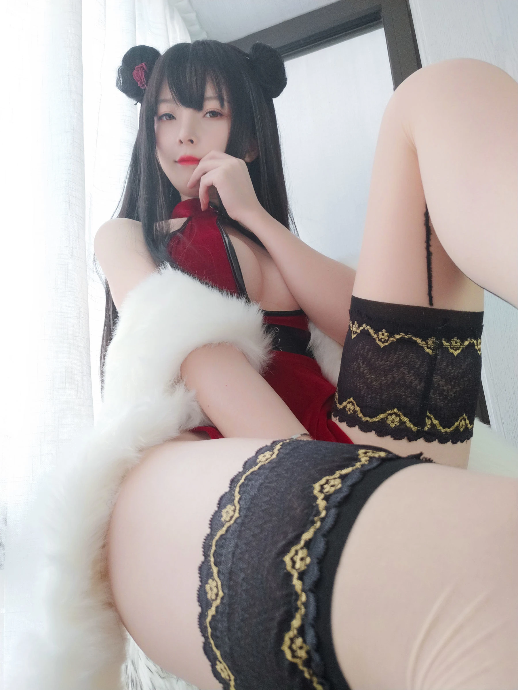 [美女]徐思瑤美圖圖集精選：徐思瑤性感韻味於室內彰顯蜂腰曲線首發攝影 - 36