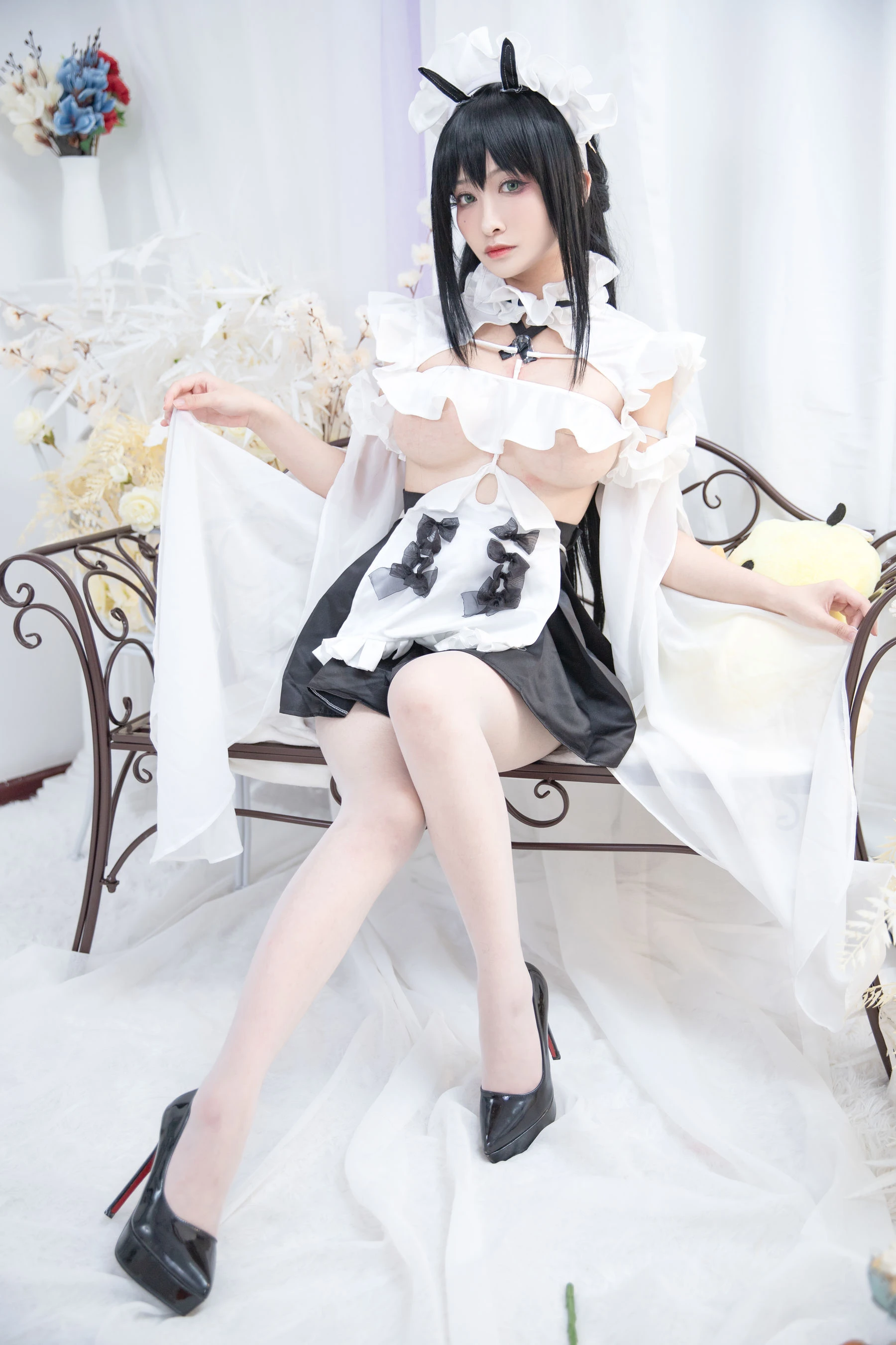 [美女]何雅婷大圖攝影棚作品藝術：何雅婷時尚風情凸顯曲線完美曲線寫真 - 61