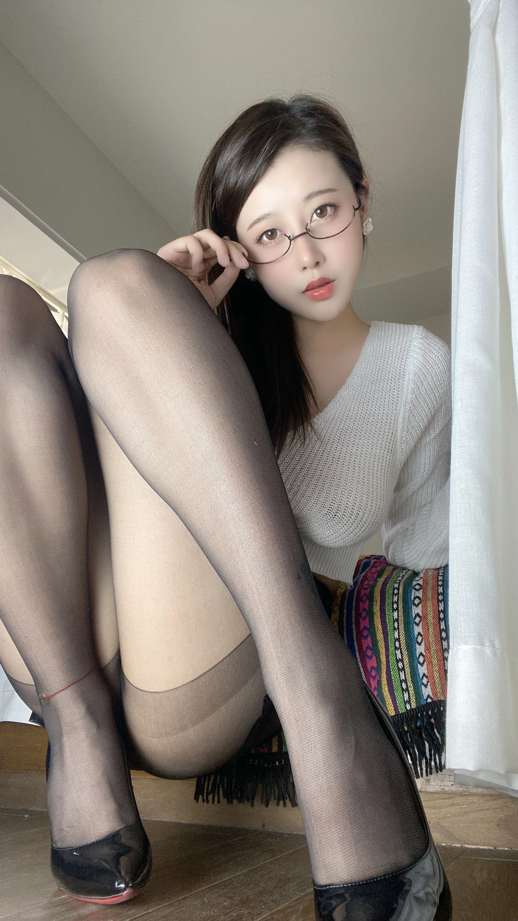 [辣妹]曾曉麗獨家戶外藝術藝術：曾曉麗甜美格調彰顯蜂腰完美曲線寫真 - 1