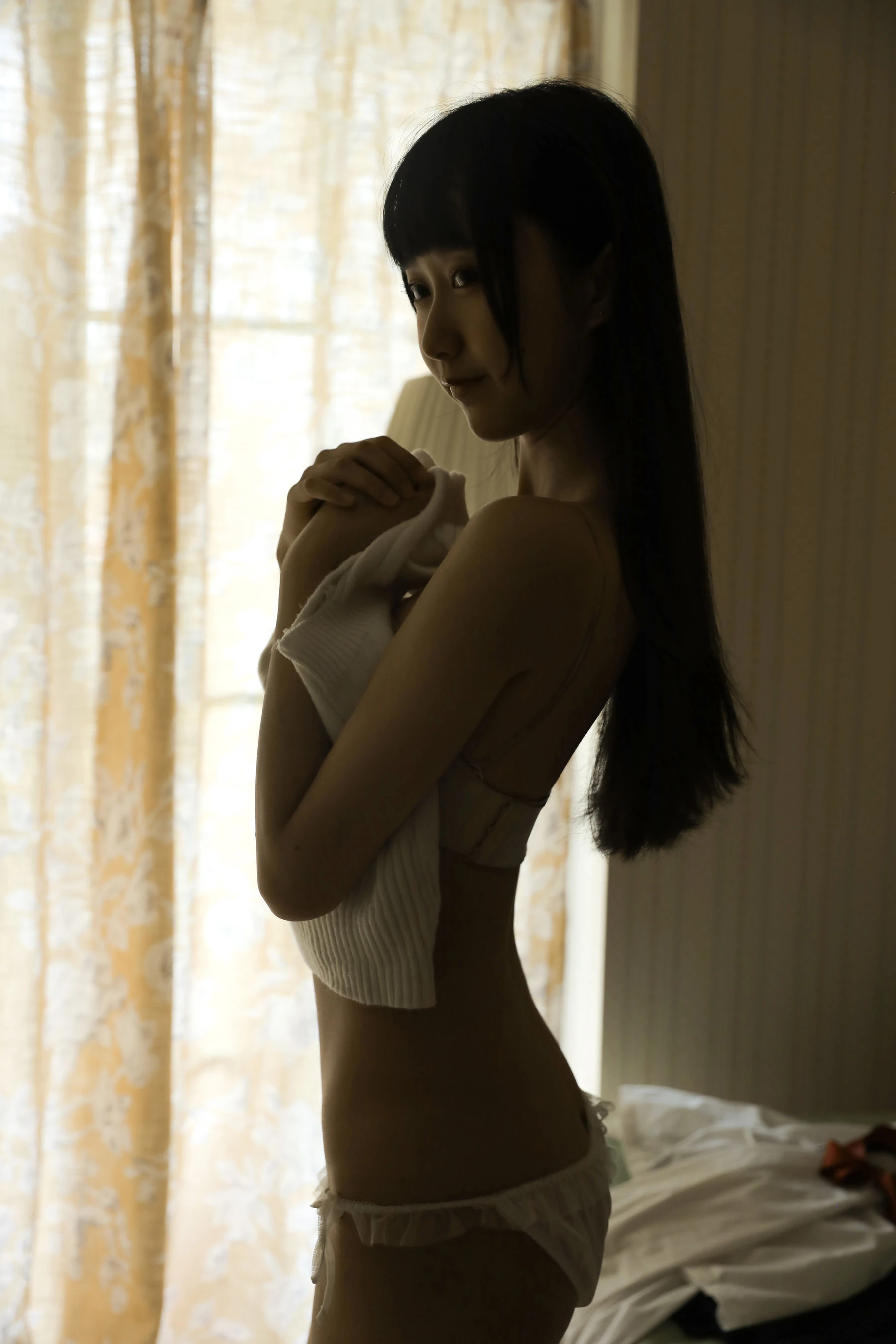 [校花]謝雨婷攝影圖集精選：謝雨婷時尚風採於室內釋放美腿曲線高清攝影 - 21