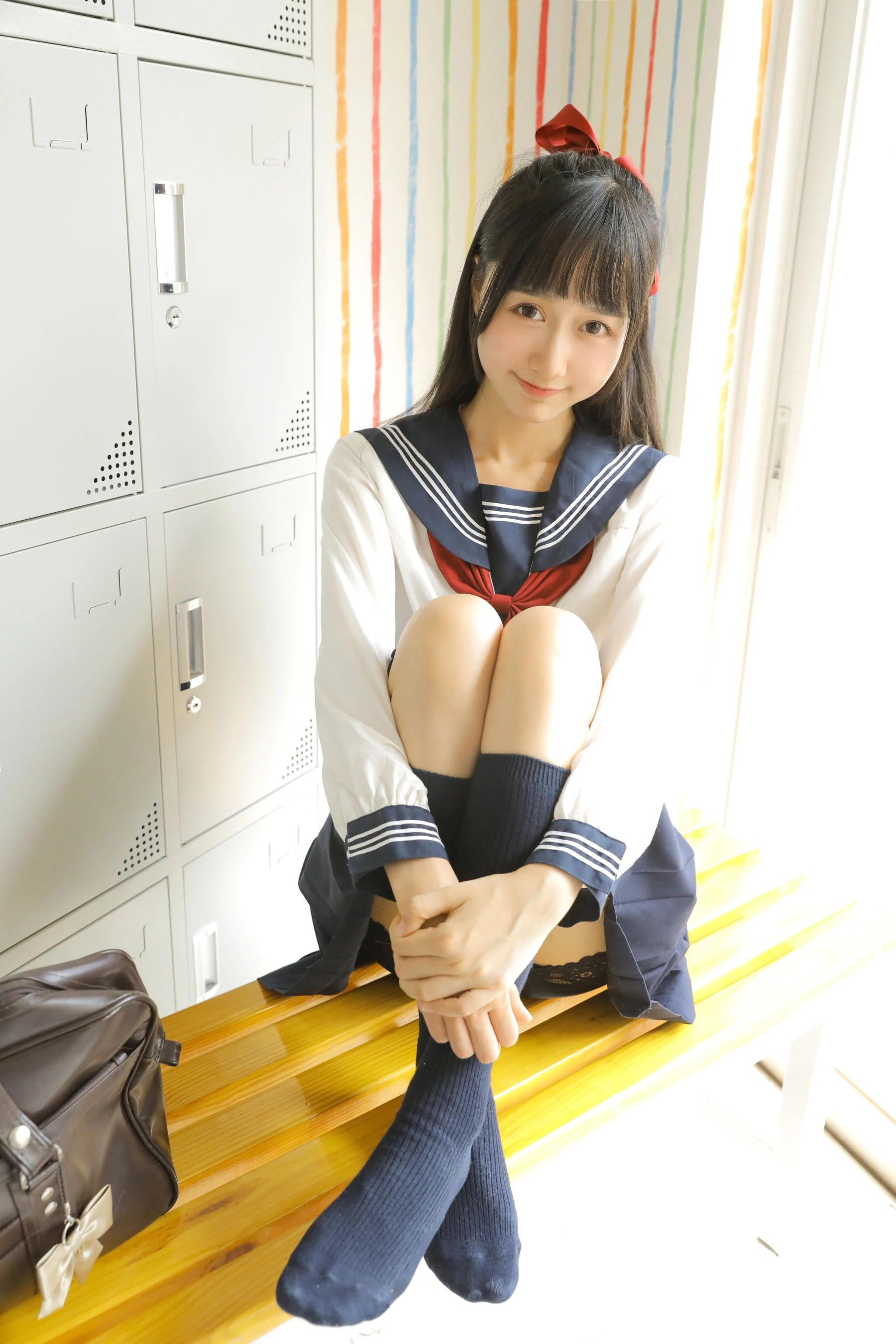 [校花]謝雨婷攝影圖集精選：謝雨婷時尚風採於室內釋放美腿曲線高清攝影 - 24