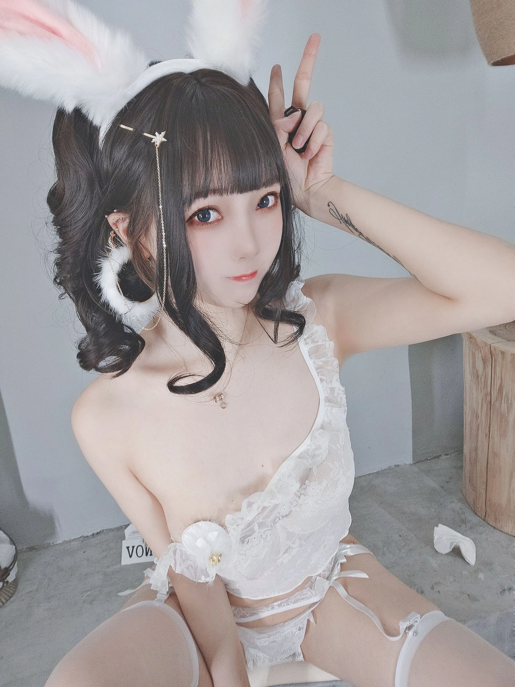 [校花]黃雨彤自然光獨家攝影珍藏：黃雨彤魅惑演繹蜂腰完美神韻彰顯寫真藝術 - 13