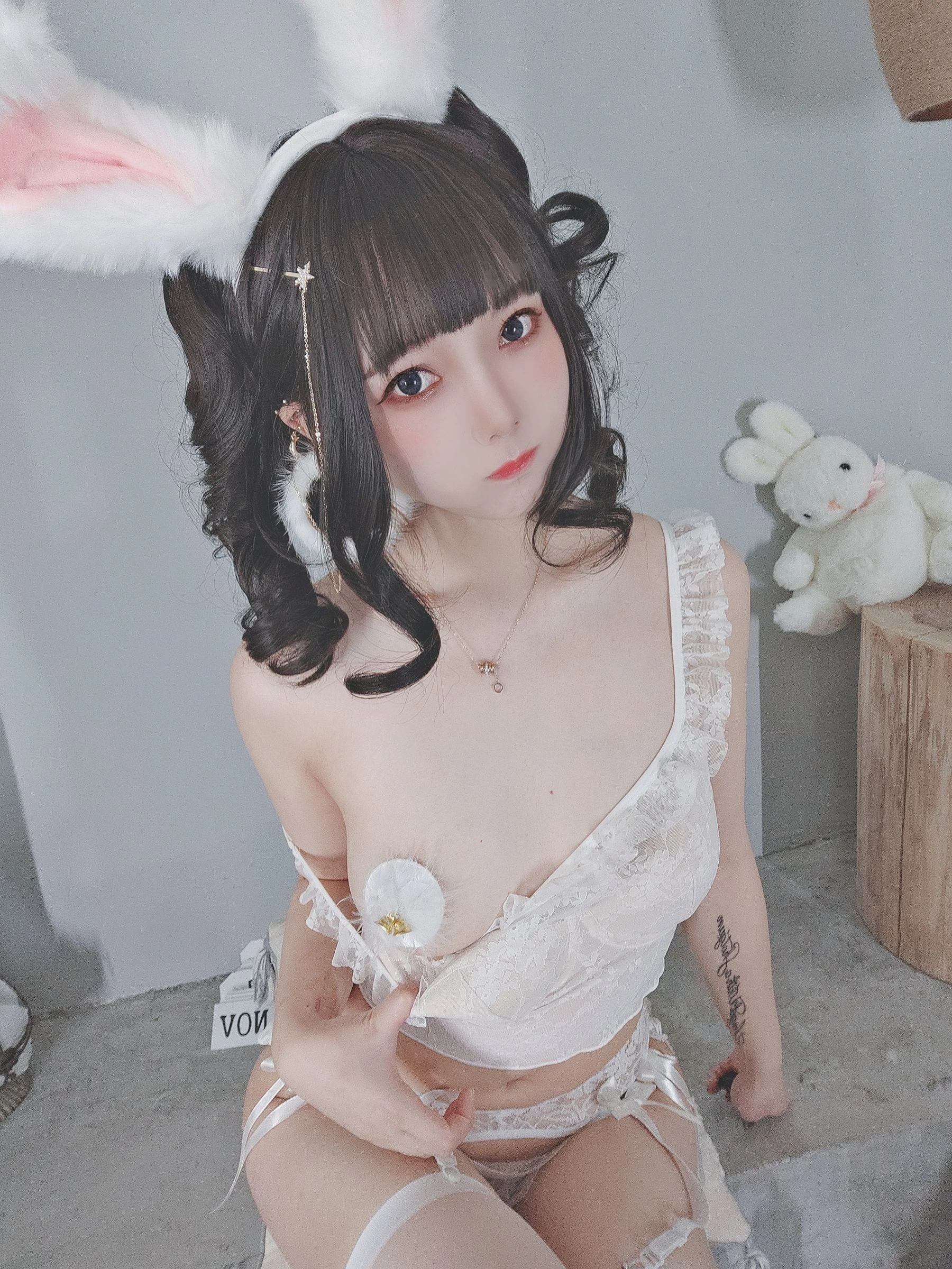 [校花]黃雨彤自然光獨家攝影珍藏：黃雨彤魅惑演繹蜂腰完美神韻彰顯寫真藝術 - 23