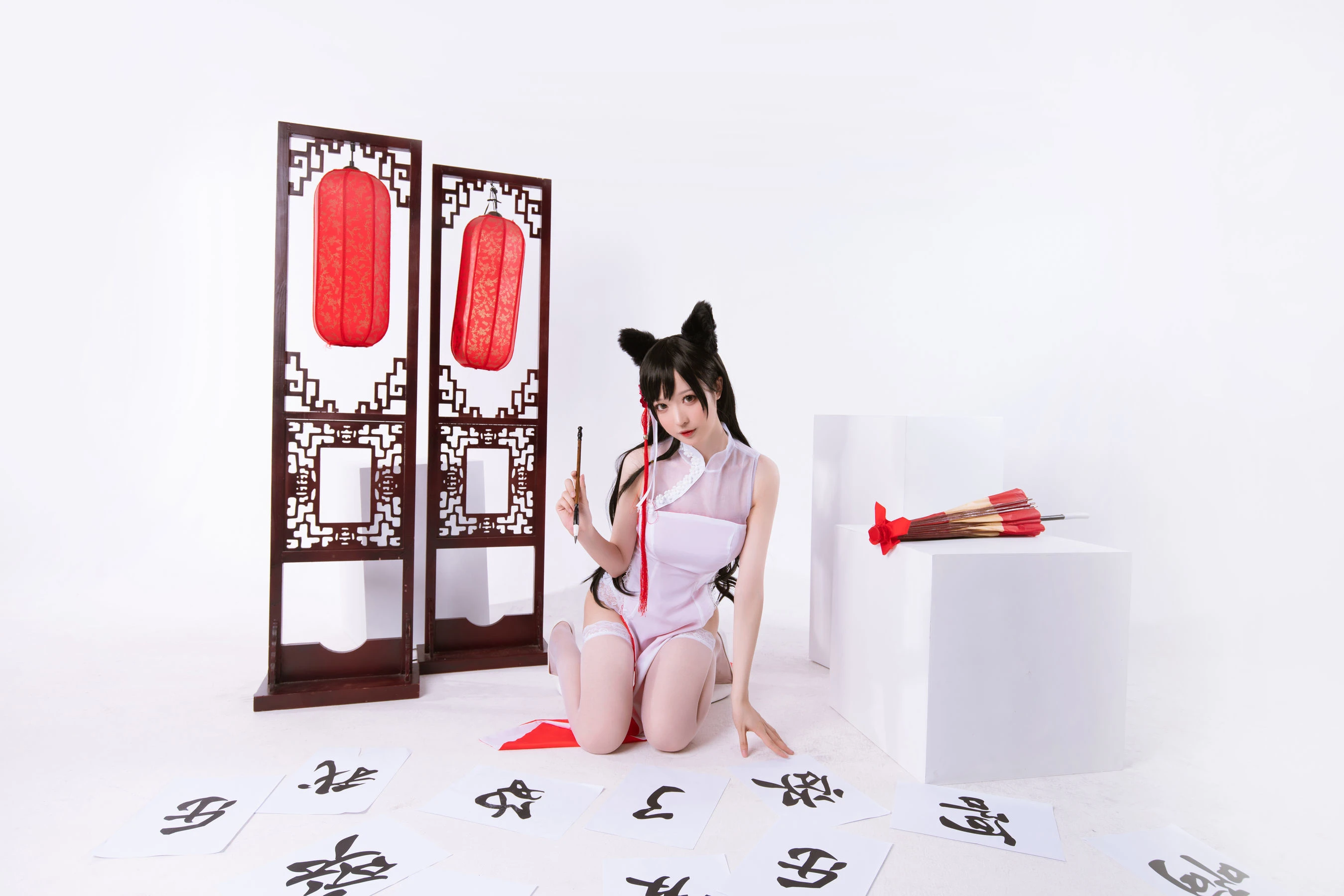 苗慄正午車模美照 – 活潑魅力室內實錄珍藏 - 14