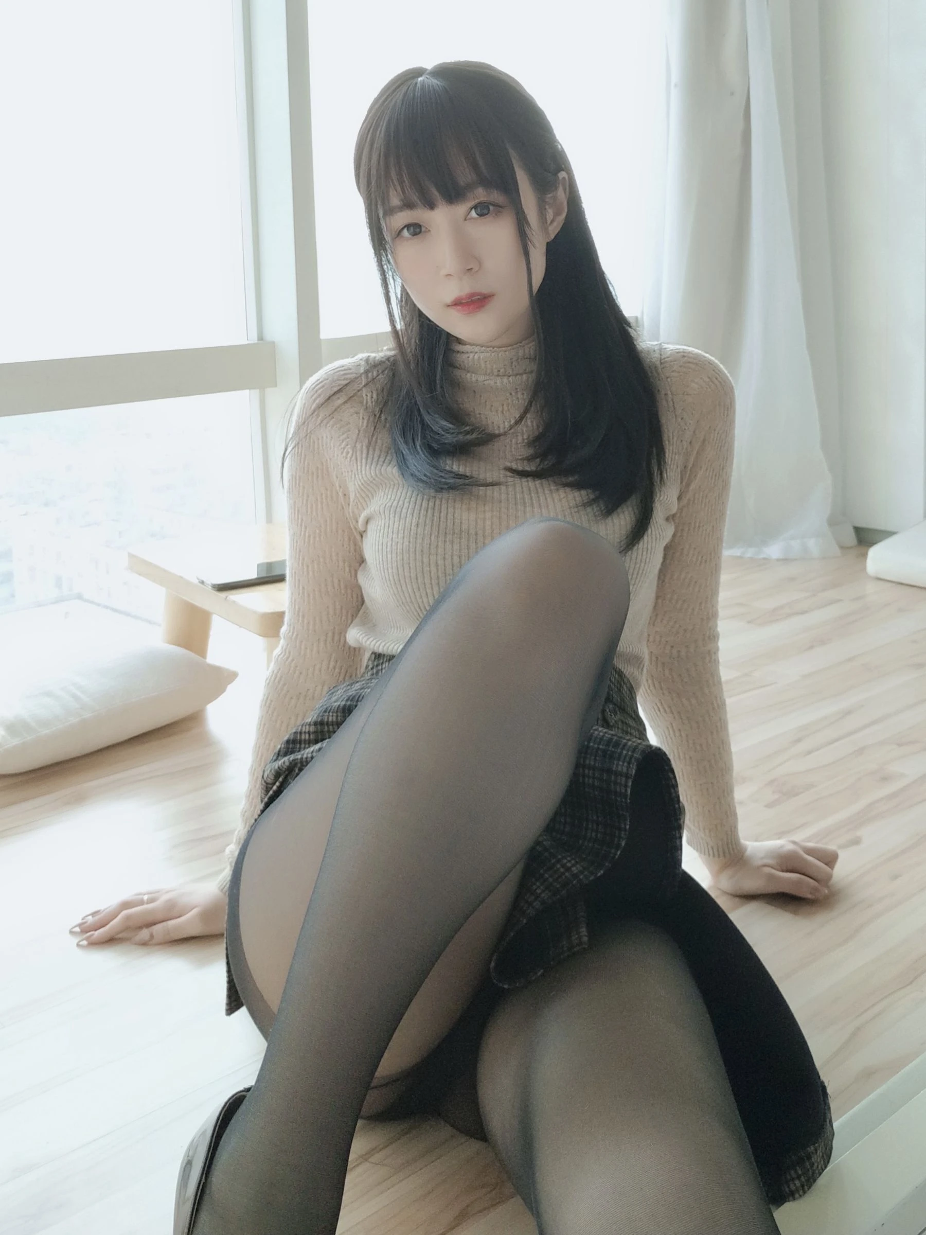 [女神]鄧莉琪鄧莉琪自然光珍藏攝影：火辣格調釋放長腿誘惑詮釋寫真大片 - 86