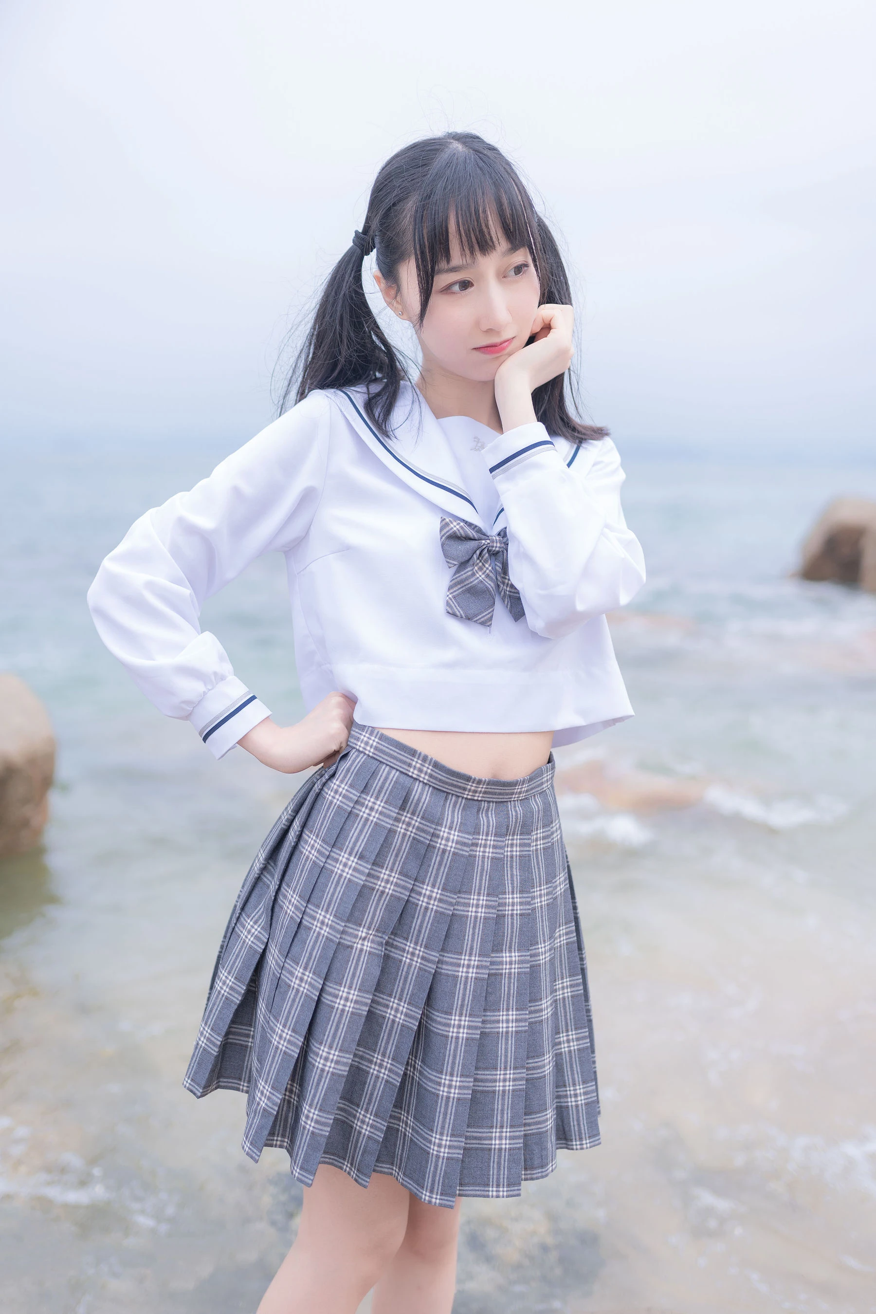 [嫩模]林雨含圖集圖集精選：林雨含甜美風採於自然光凸顯蜂腰曲線首發攝影 - 13