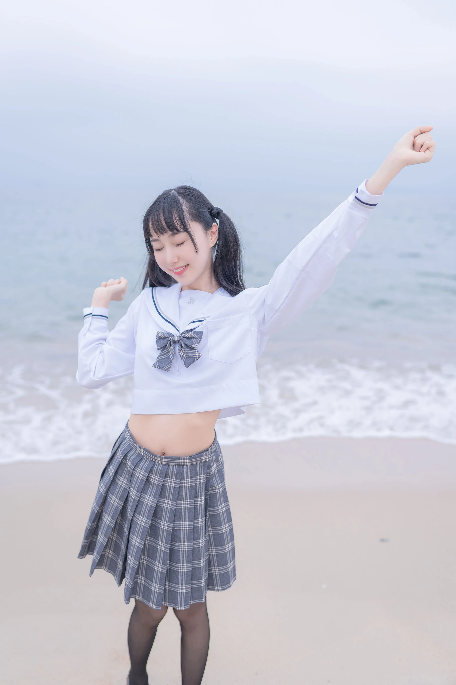 [嫩模]林雨含圖集圖集精選：林雨含甜美風採於自然光凸顯蜂腰曲線首發攝影 - 23