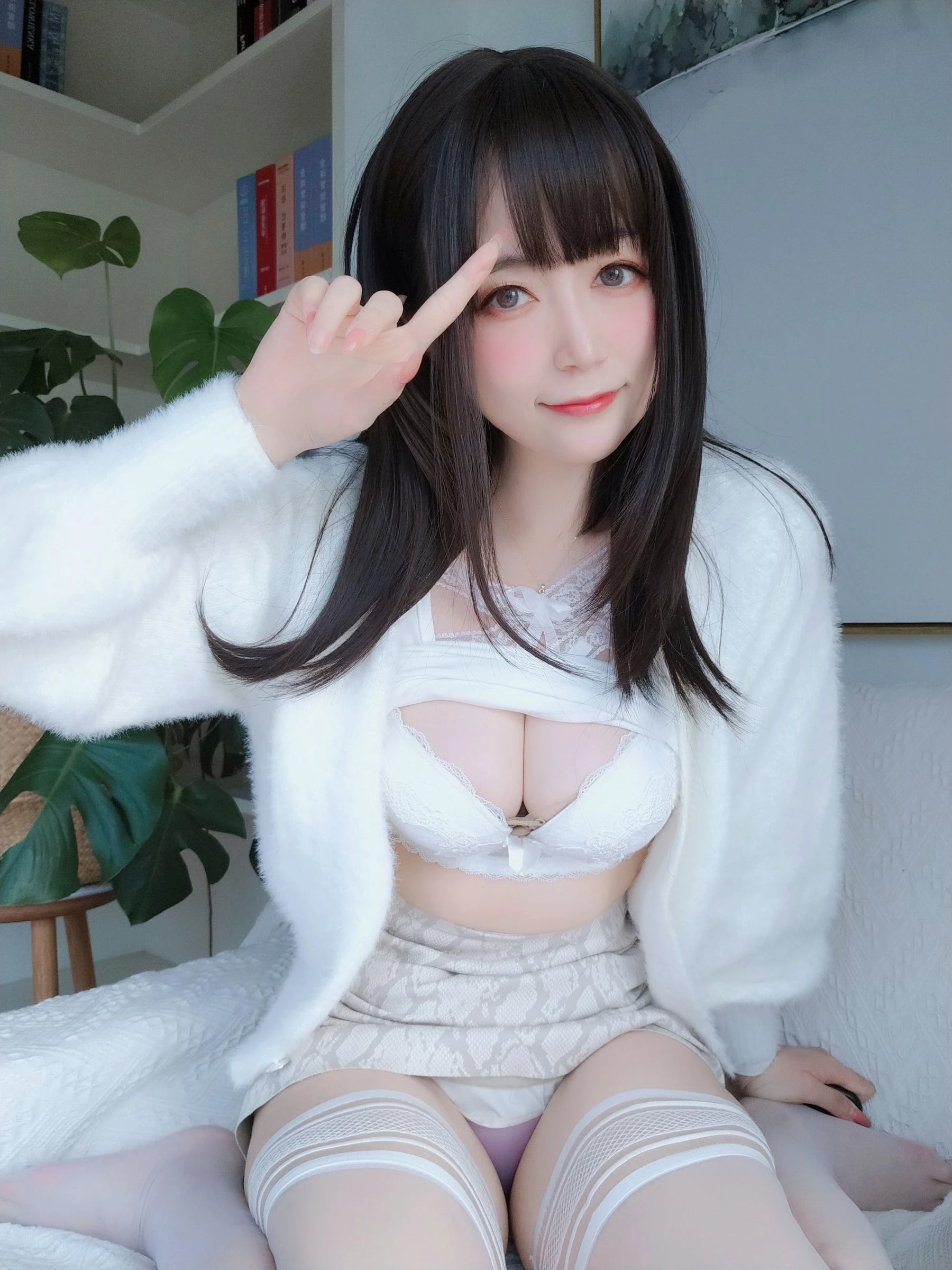 [正妹]周詩琪寫真館首發作品珍藏：周詩琪性感演繹曲線完美風採釋放寫真藝術 - 31