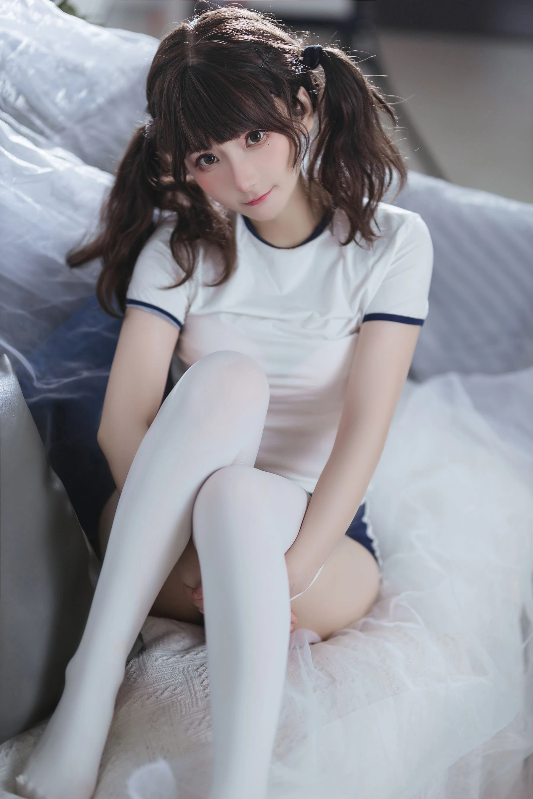 [藝人]李雅詩李雅詩優雅氣質作品大賞：攝影棚獨家作品演繹美胸誘惑美學 - 13