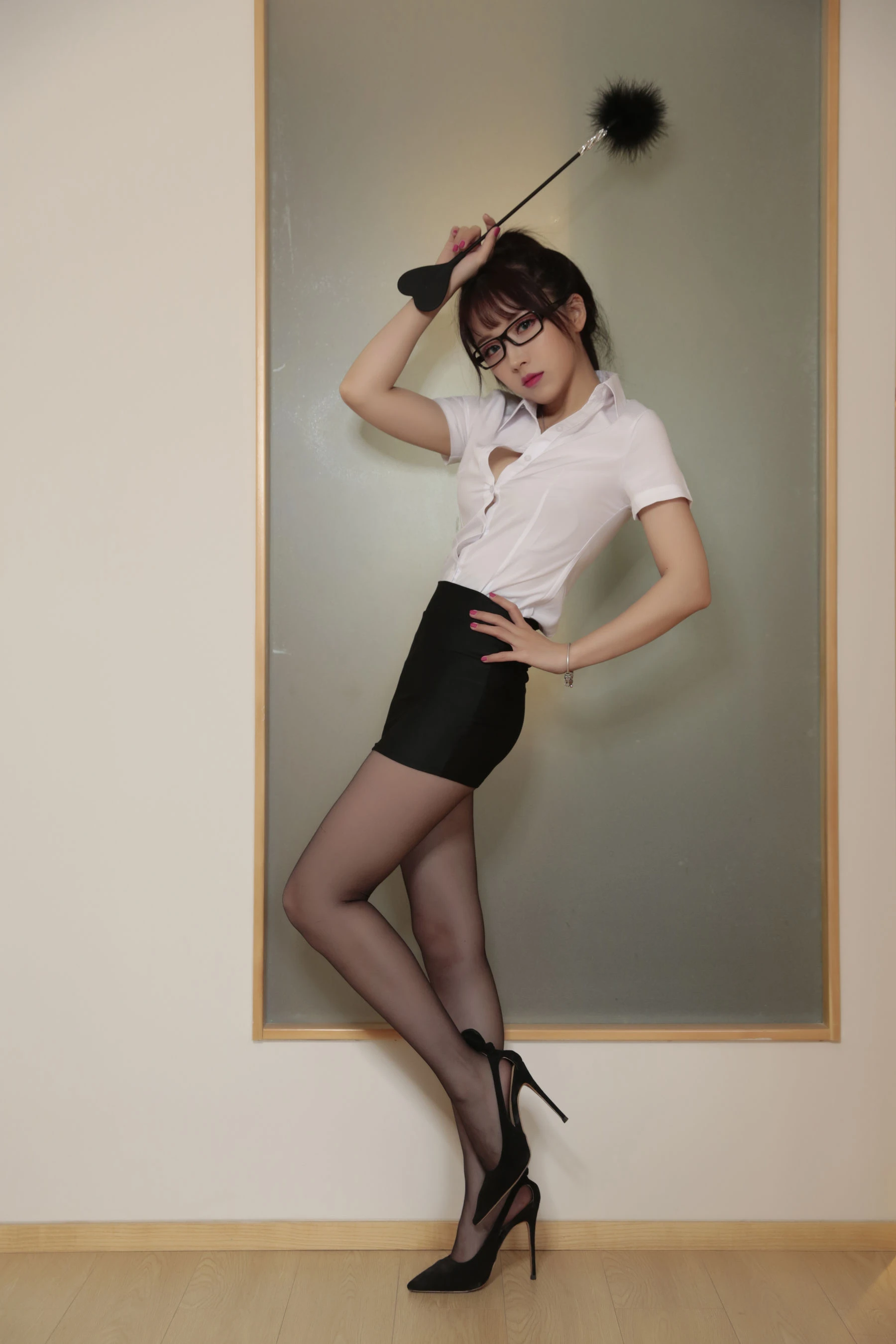 車模優雅戶外寫真 – 晴日浪漫風格展現限量 - 11