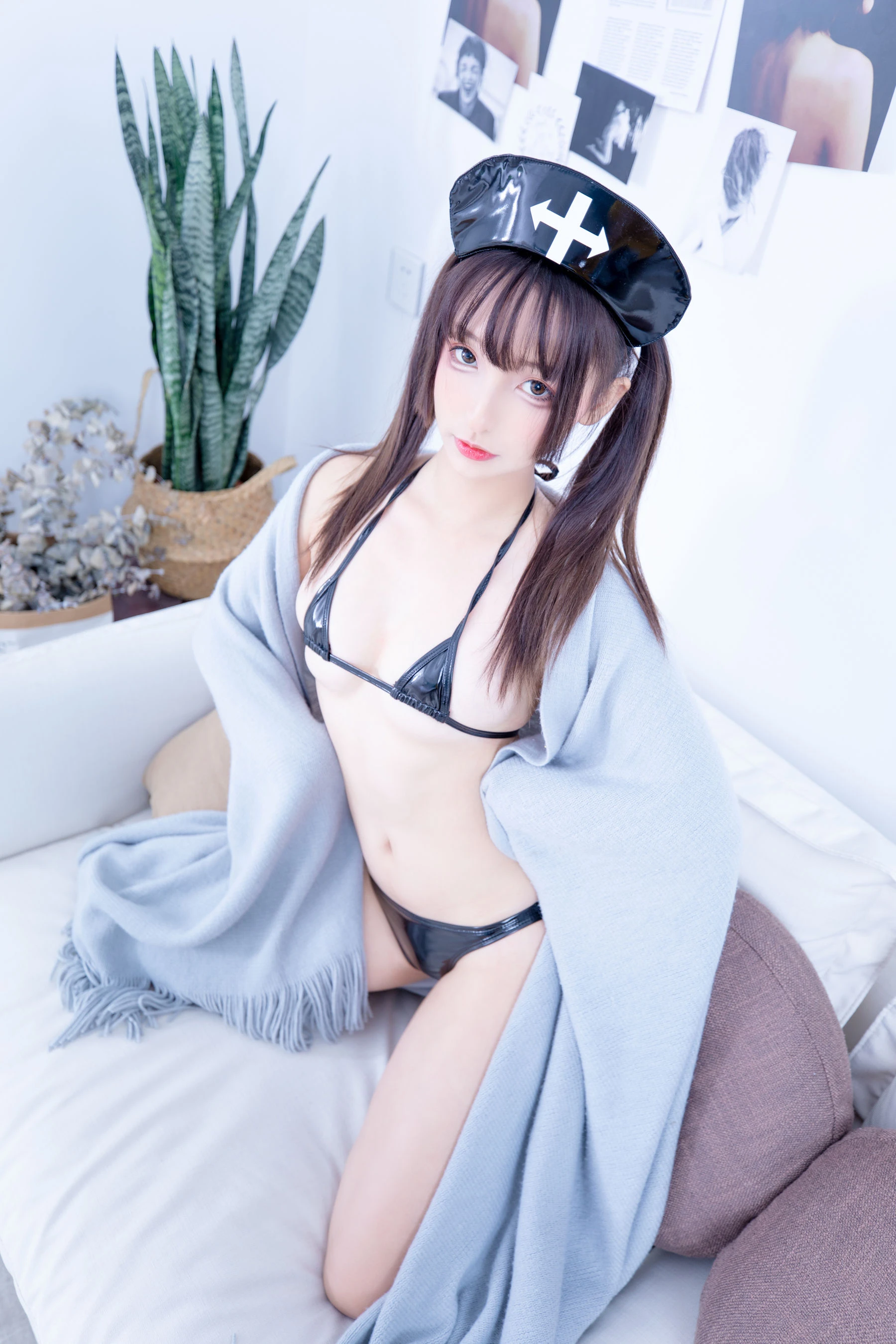 空姐性感室內寫真 – 雨季激情風格展現典藏 - 115