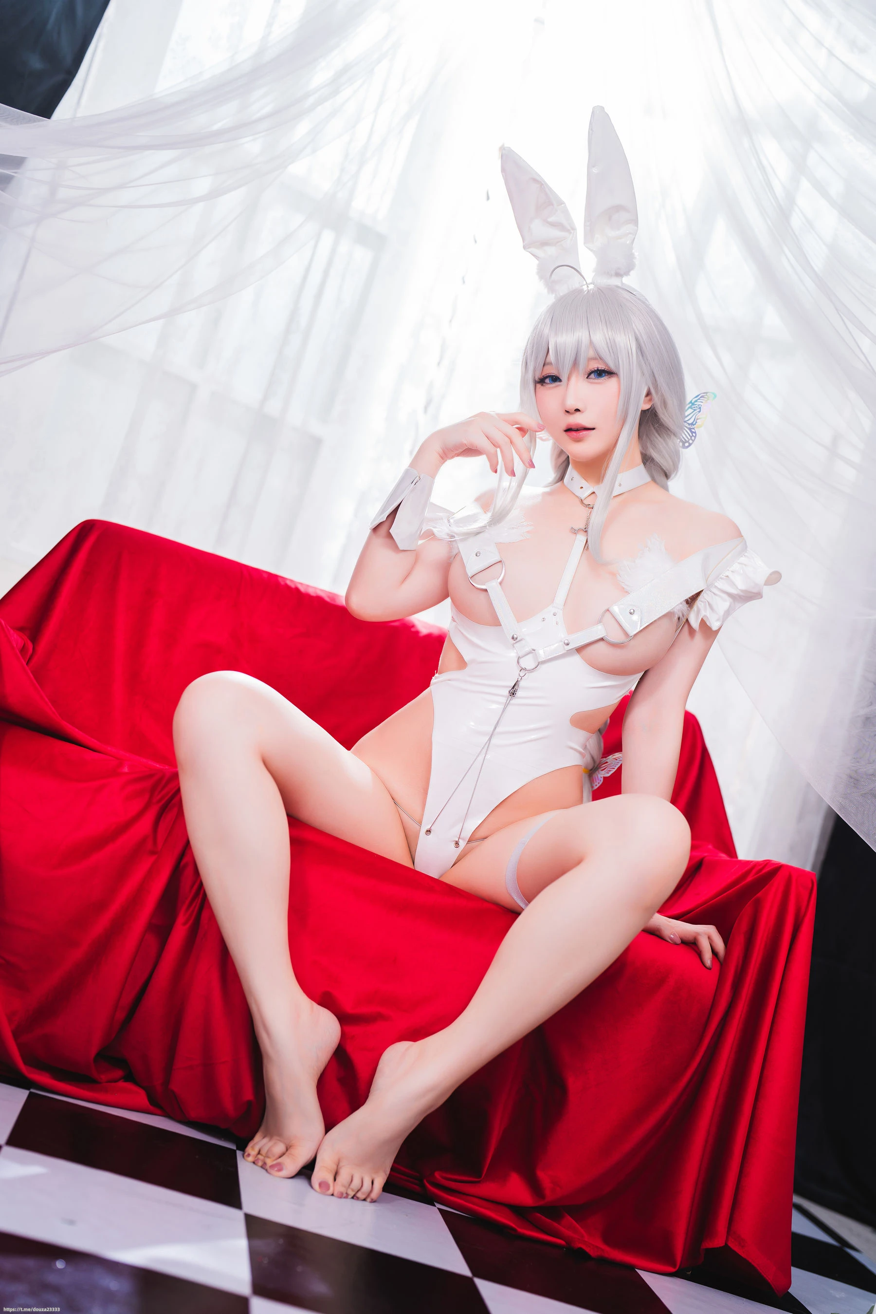 DJ優雅自然光寫真 – 雨季靜謐風格展現限量 - 39