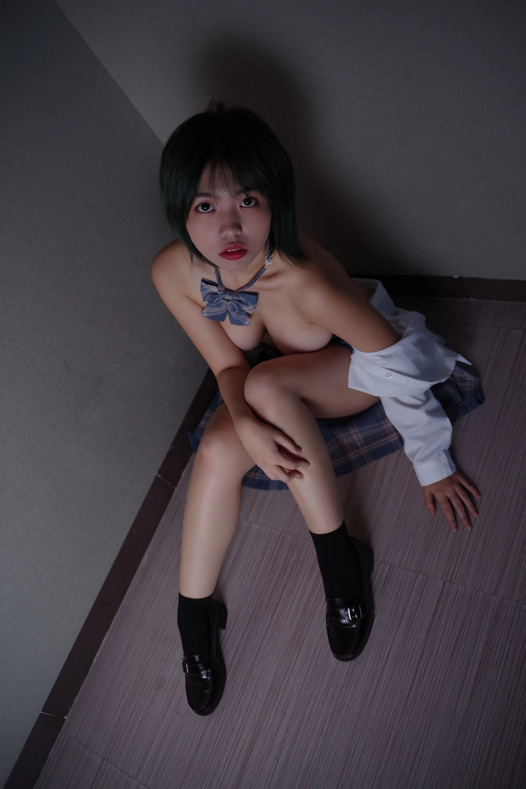 高雄凌晨車模美照 – 清純魅力海邊實錄限量 - 33