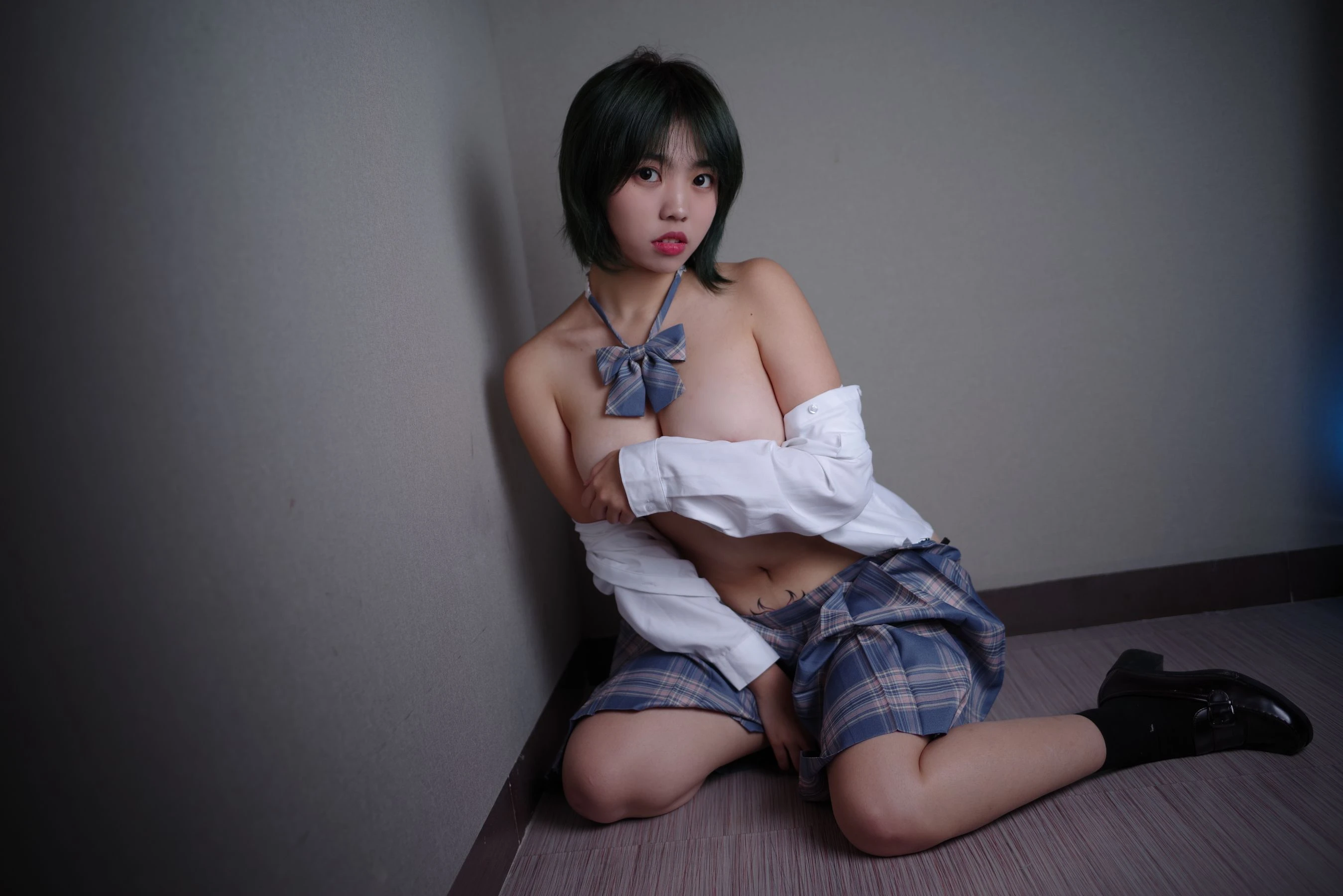 高雄凌晨車模美照 – 清純魅力海邊實錄限量 - 34