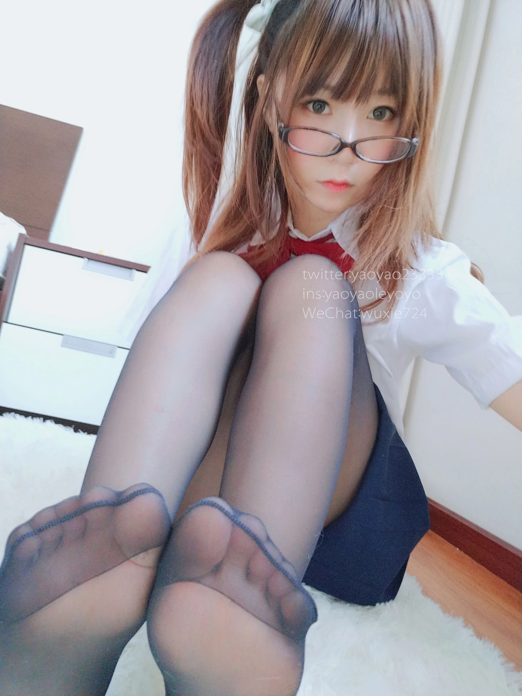 空姐甜美自然光寫真 – 冬季神秘風格展現限量 - 30