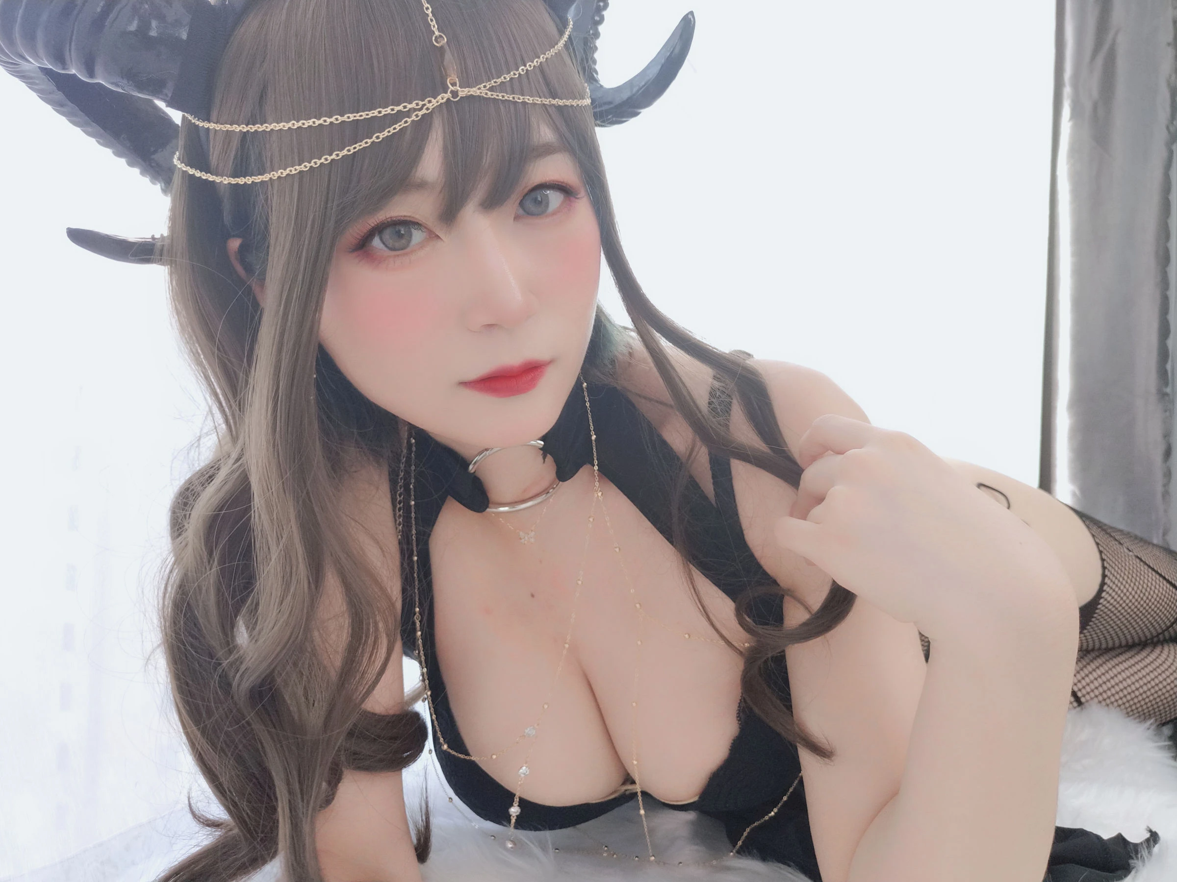 舞者優雅海邊寫真 – 夏日俏皮風格展現限量 - 50