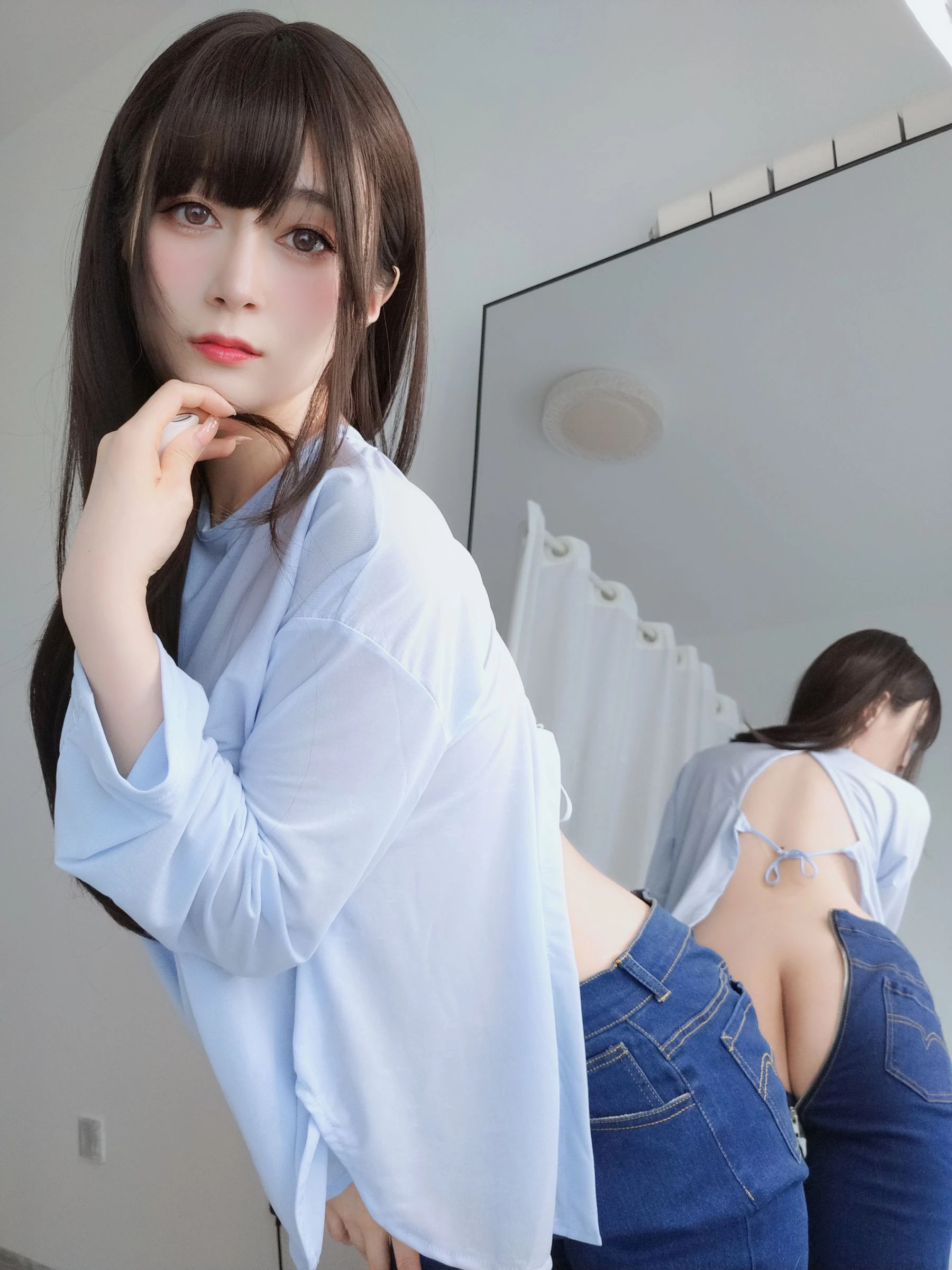 空姐時尚自然光寫真 – 秋季自信風格展現精選 - 22