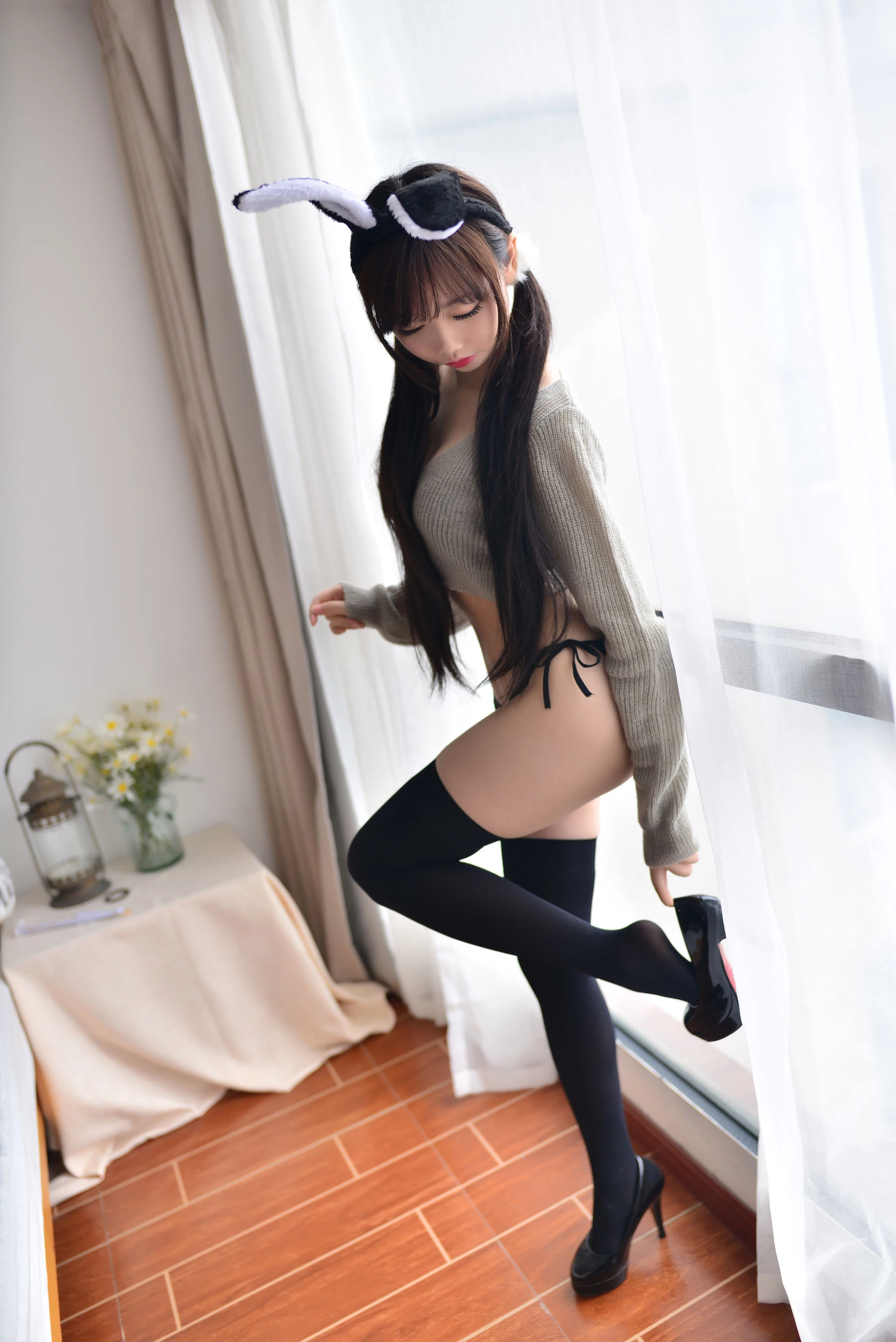 台南黃昏空姐美照 – 活潑魅力室內實錄典藏 - 12