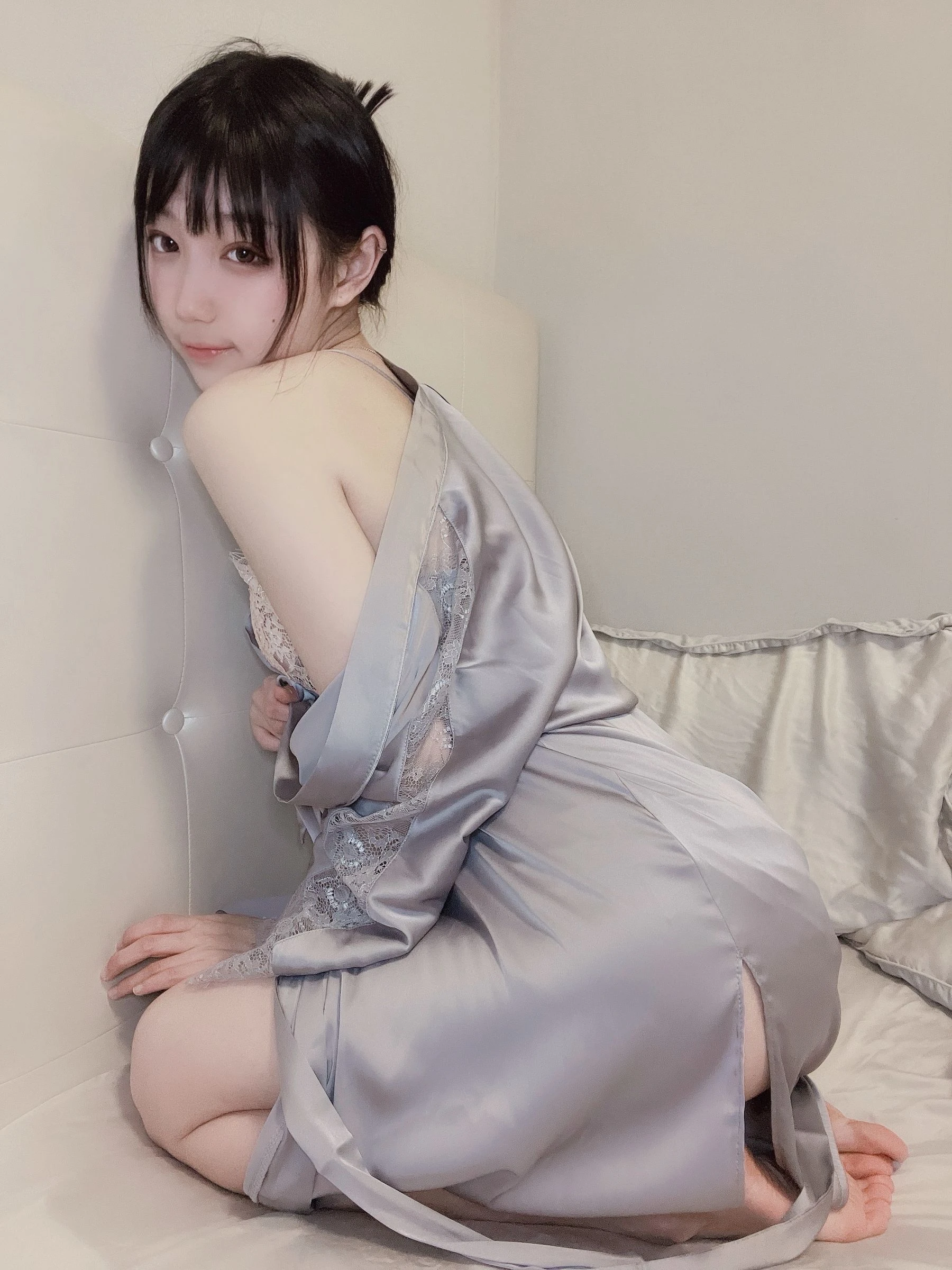 舞者優雅海邊寫真 – 雨季奔放風格展現珍藏 - 4