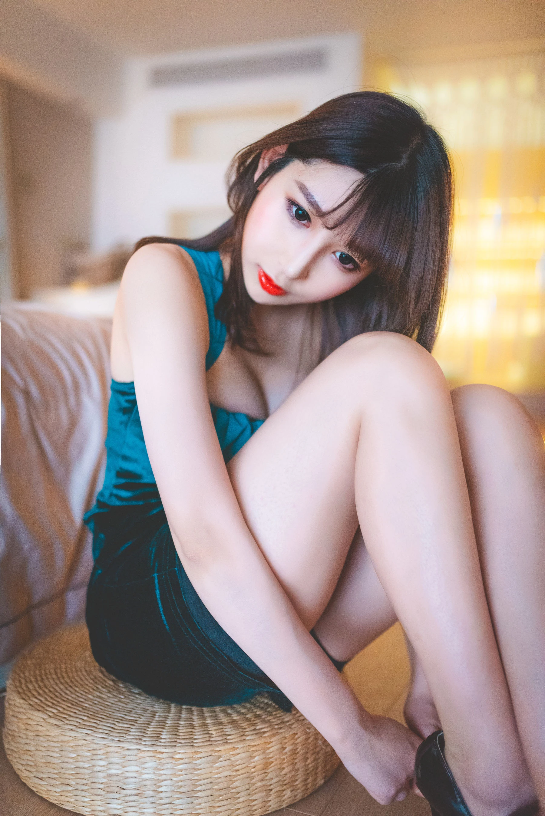深夜苗慄網紅寫真精選 – 清純戶外自信完美融合典藏 - 20