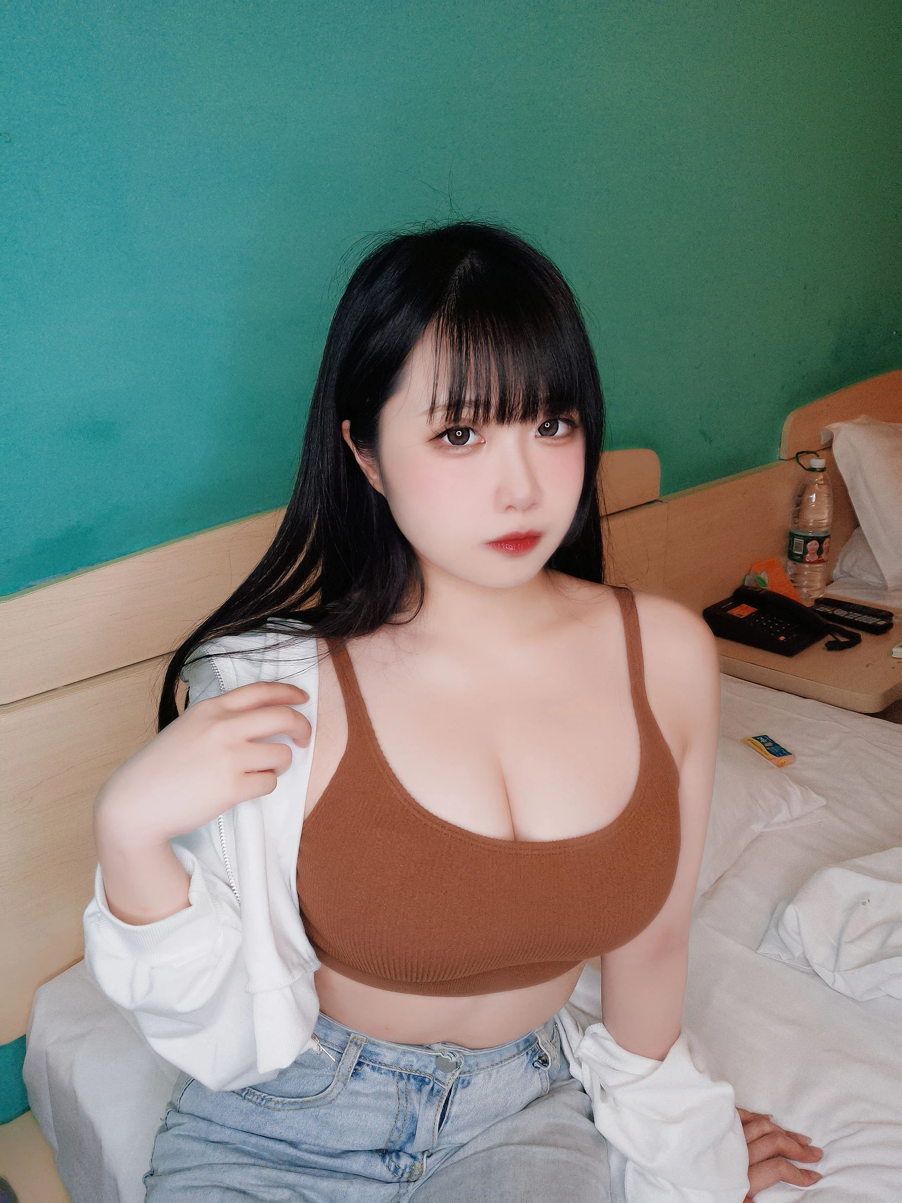 知性嫩模私藏美照 – 台中寫真館正午獨家呈現珍藏 - 1