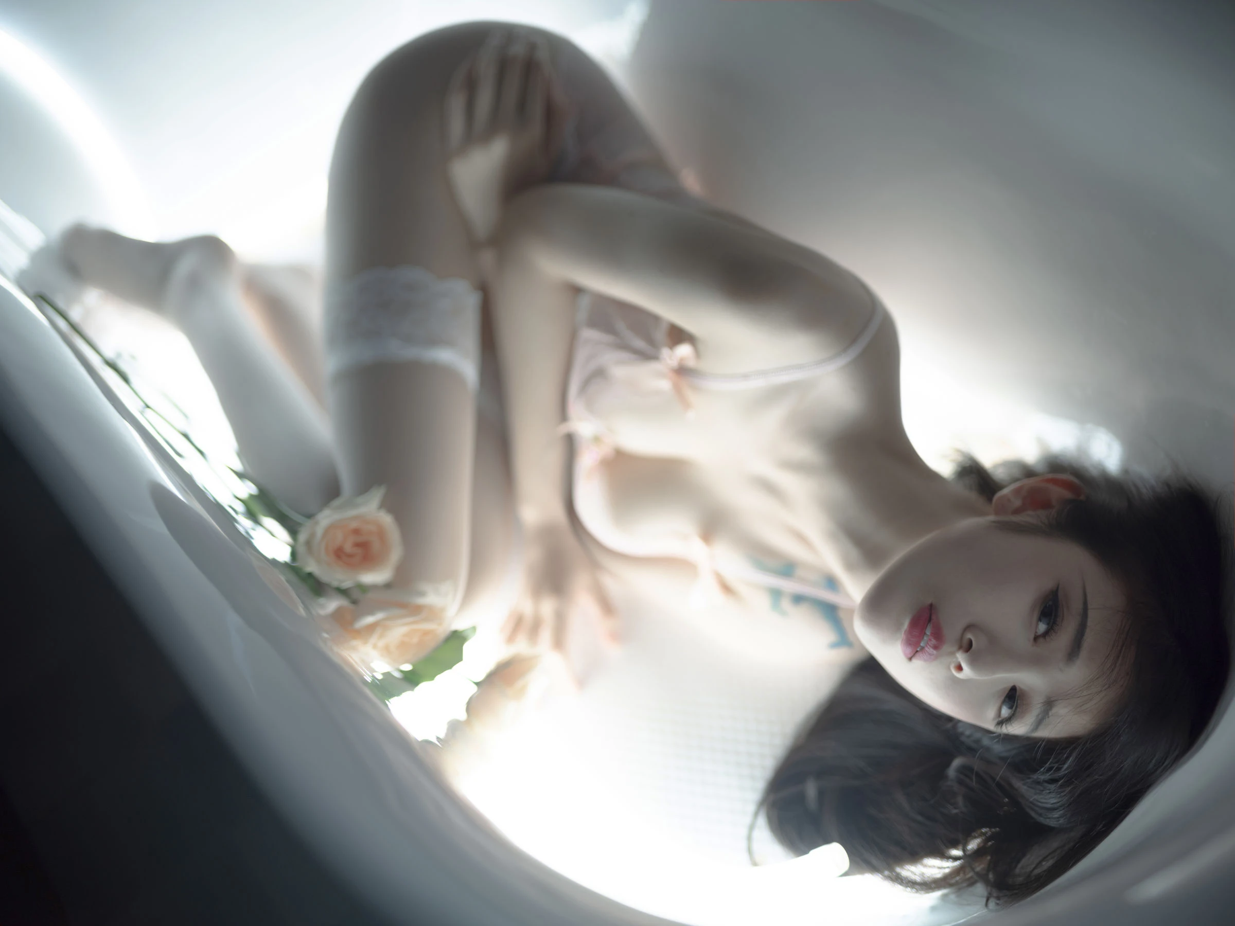 冬季限定網紅甜美寫真集 – 室內自信瞬間捕捉限量 - 30
