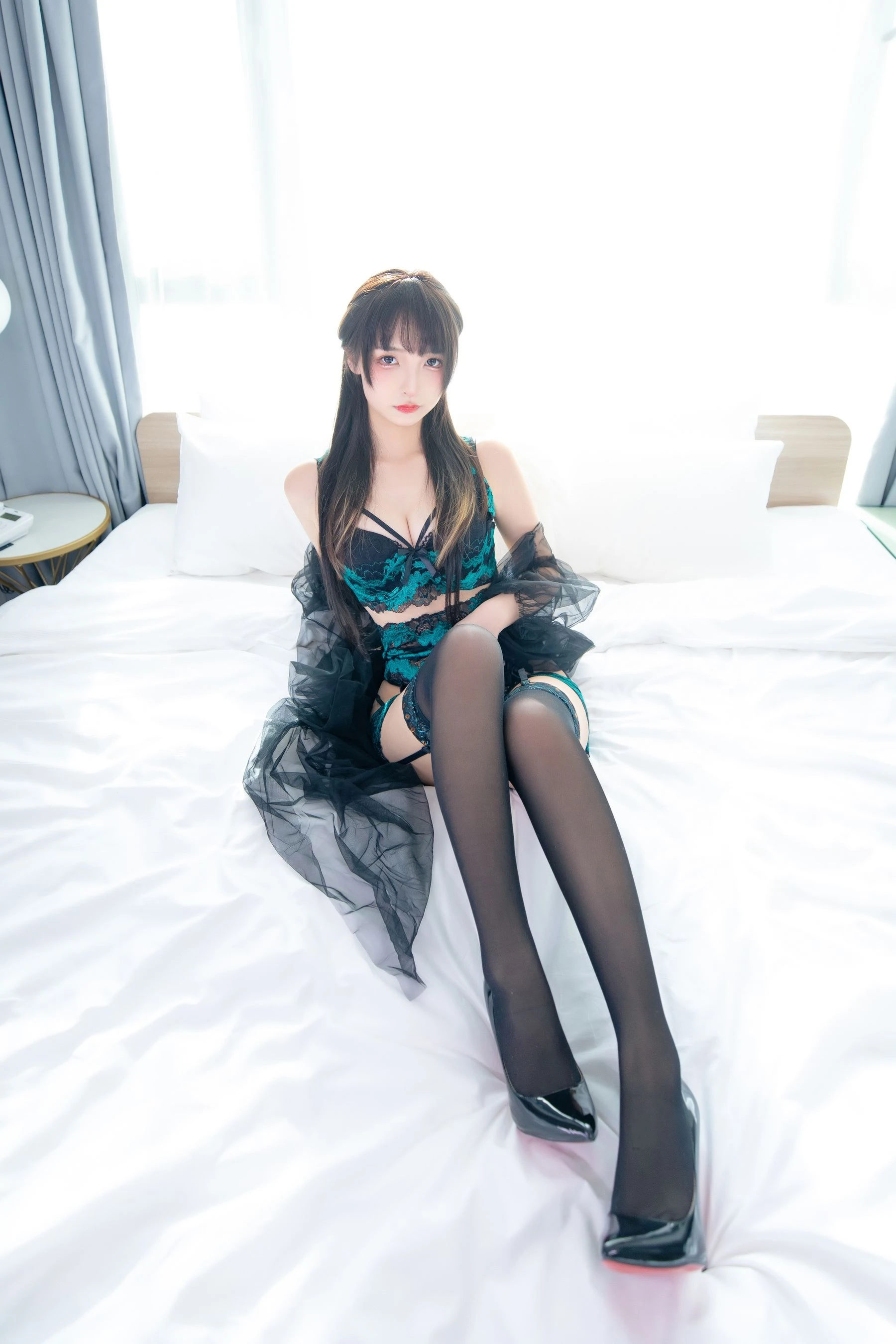清純網紅私藏美照 – 高雄攝影棚午後獨家呈現限量 - 9
