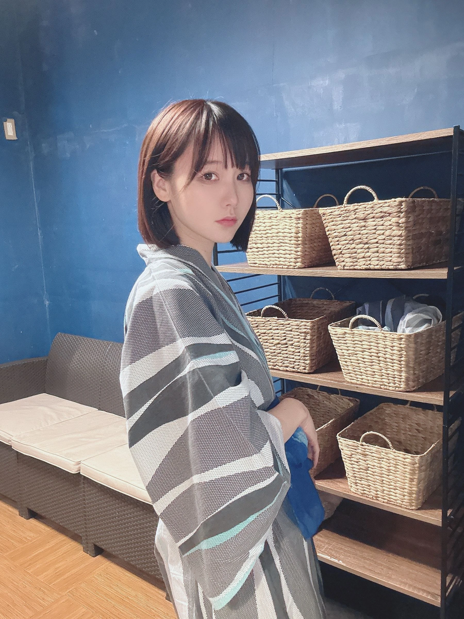 傍晚桃園嫩模寫真精選 – 時尚室內俏皮完美融合獨家 - 1