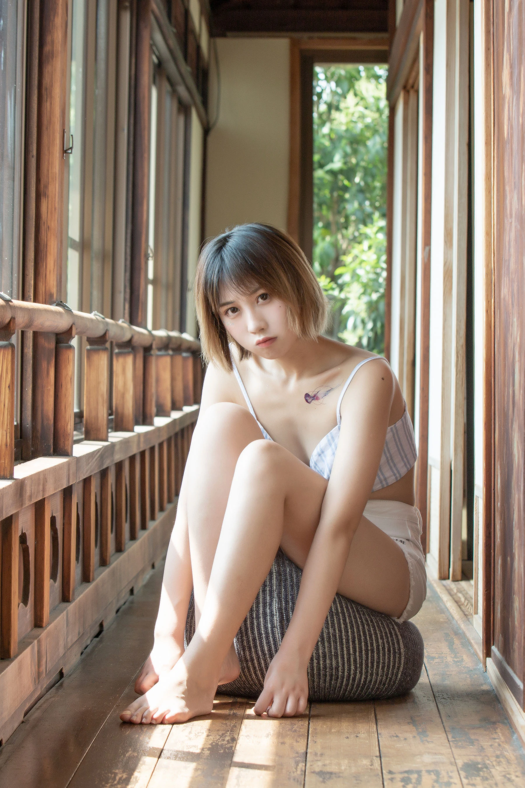 溫柔時刻嫩模自然光寫真 – 夏日活潑風採再現典藏 - 34