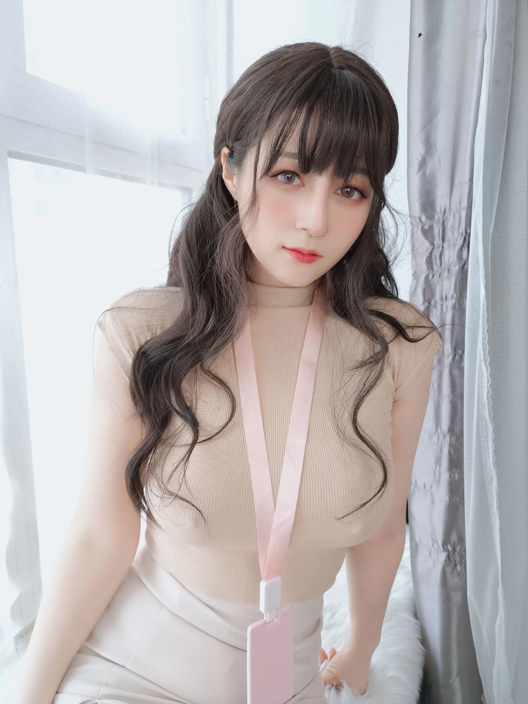 空姐性感山景寫真 – 冬季自信風格展現典藏 - 16