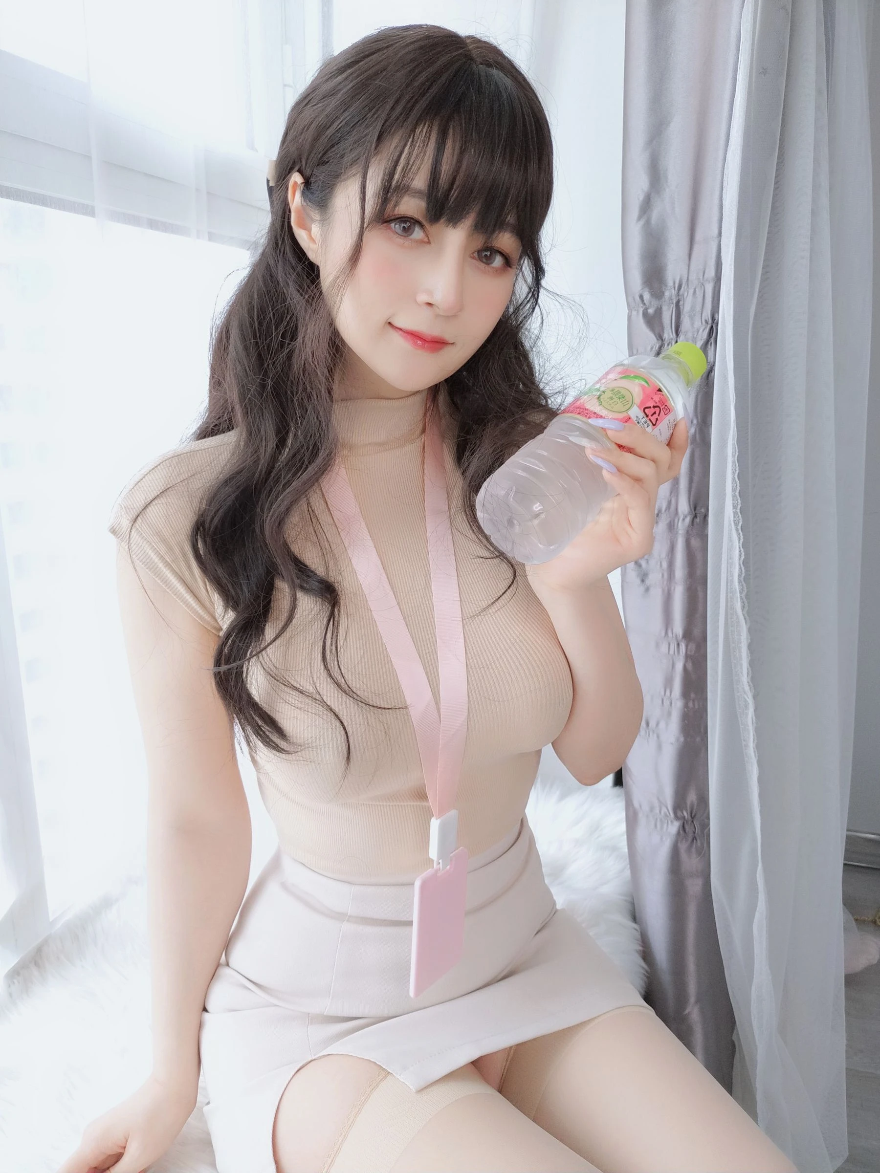 空姐性感山景寫真 – 冬季自信風格展現典藏 - 22