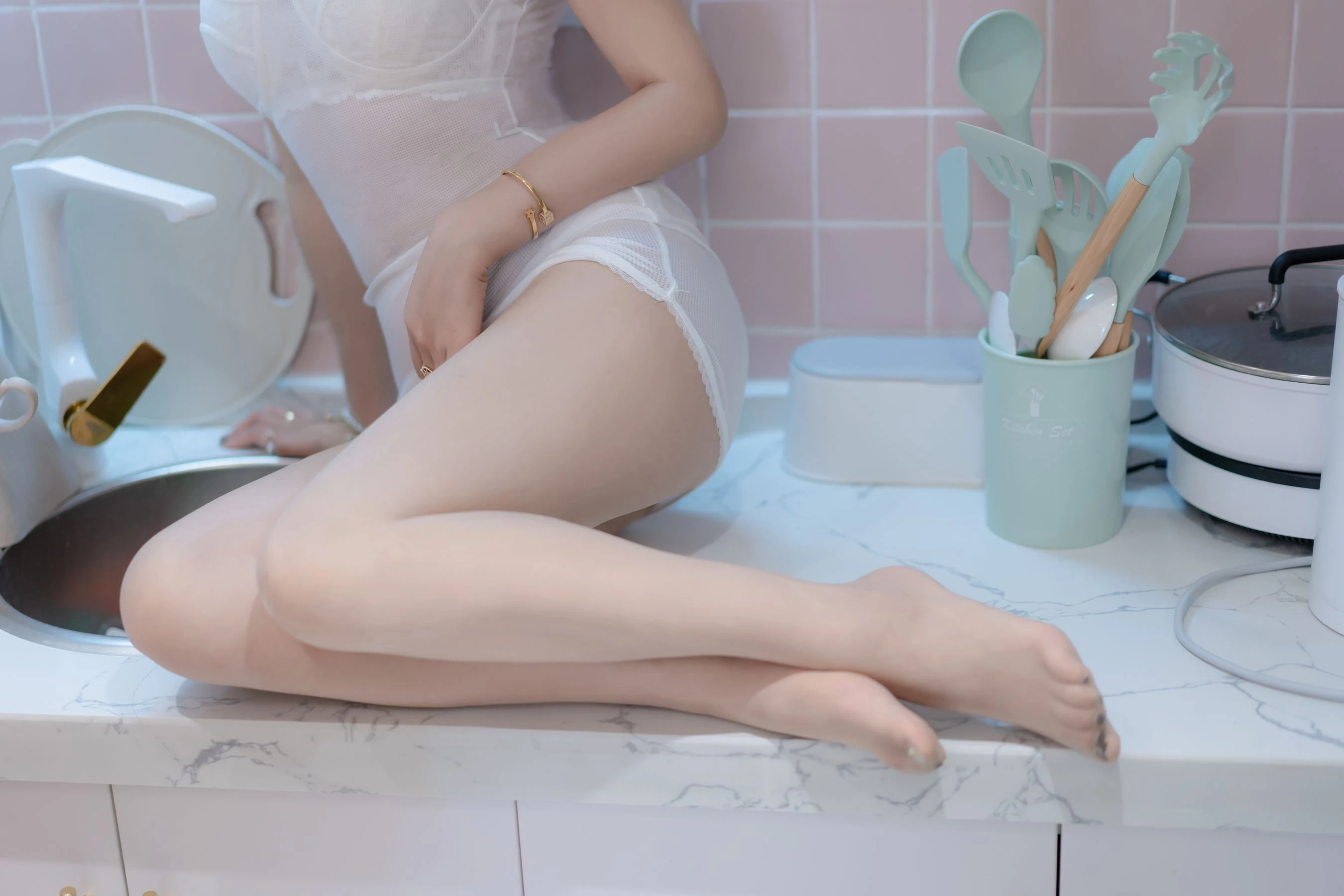 校花優雅室內寫真 – 春季浪漫風格展現典藏 - 11