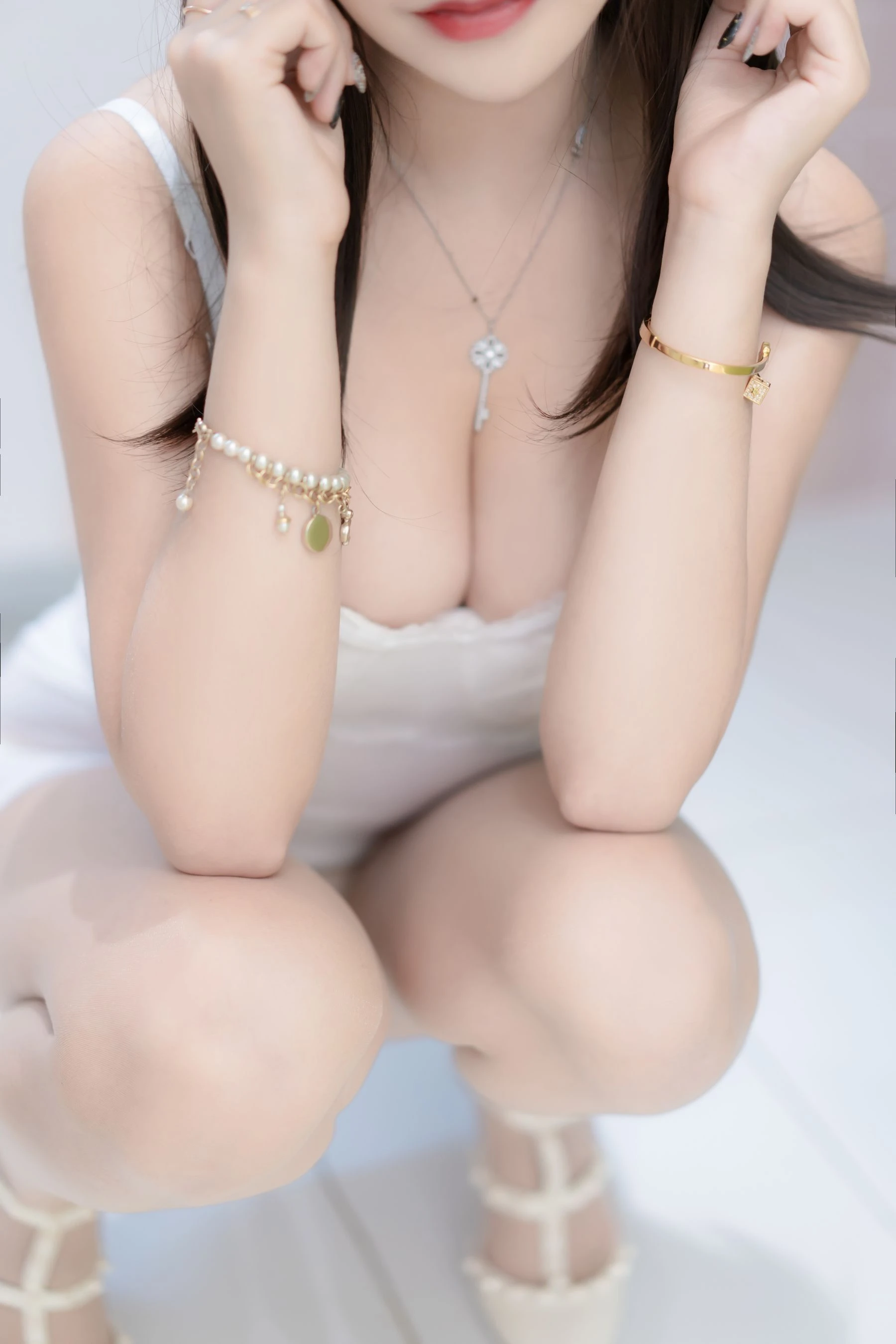 校花優雅室內寫真 – 春季浪漫風格展現典藏 - 65