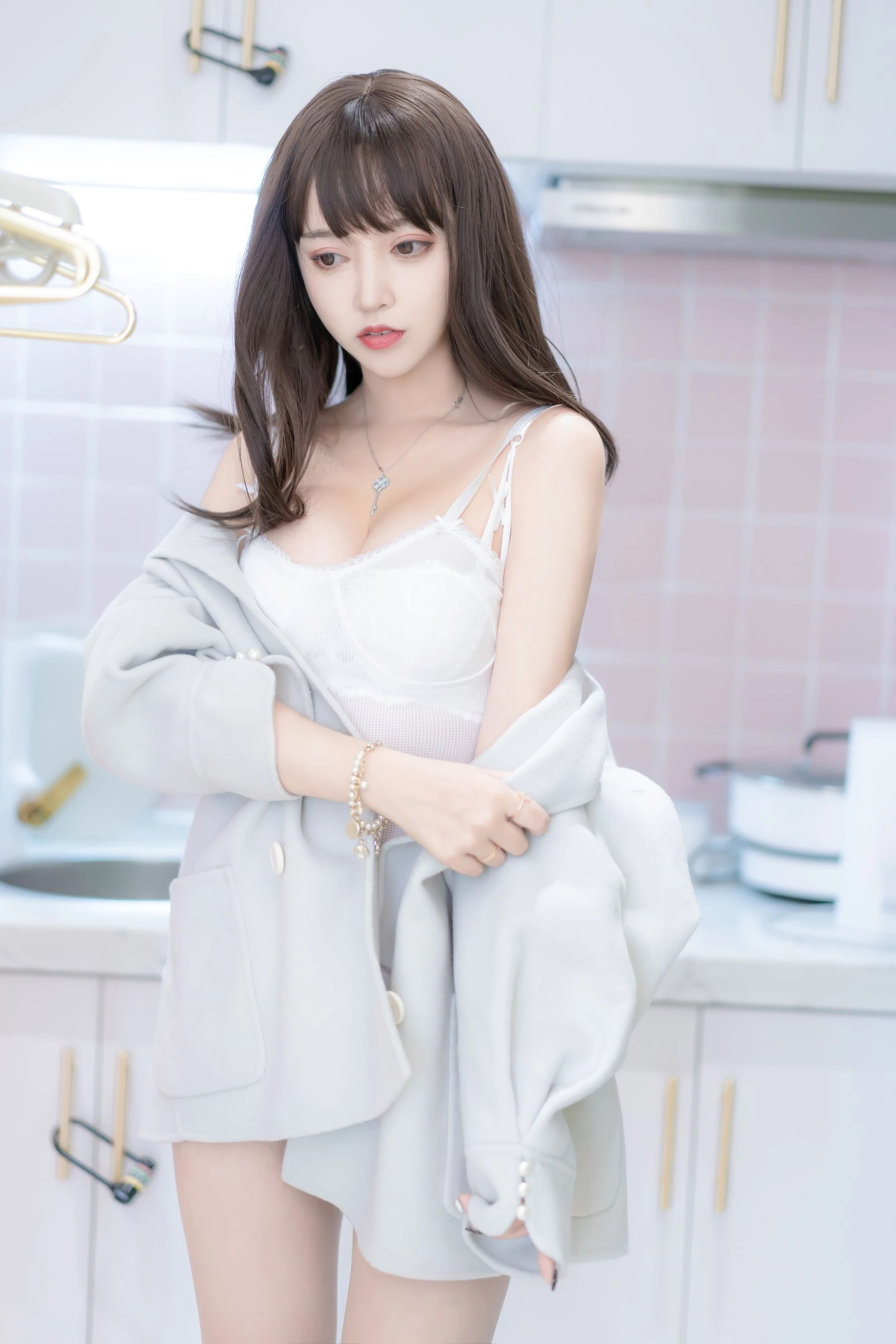 校花優雅室內寫真 – 春季浪漫風格展現典藏 - 78