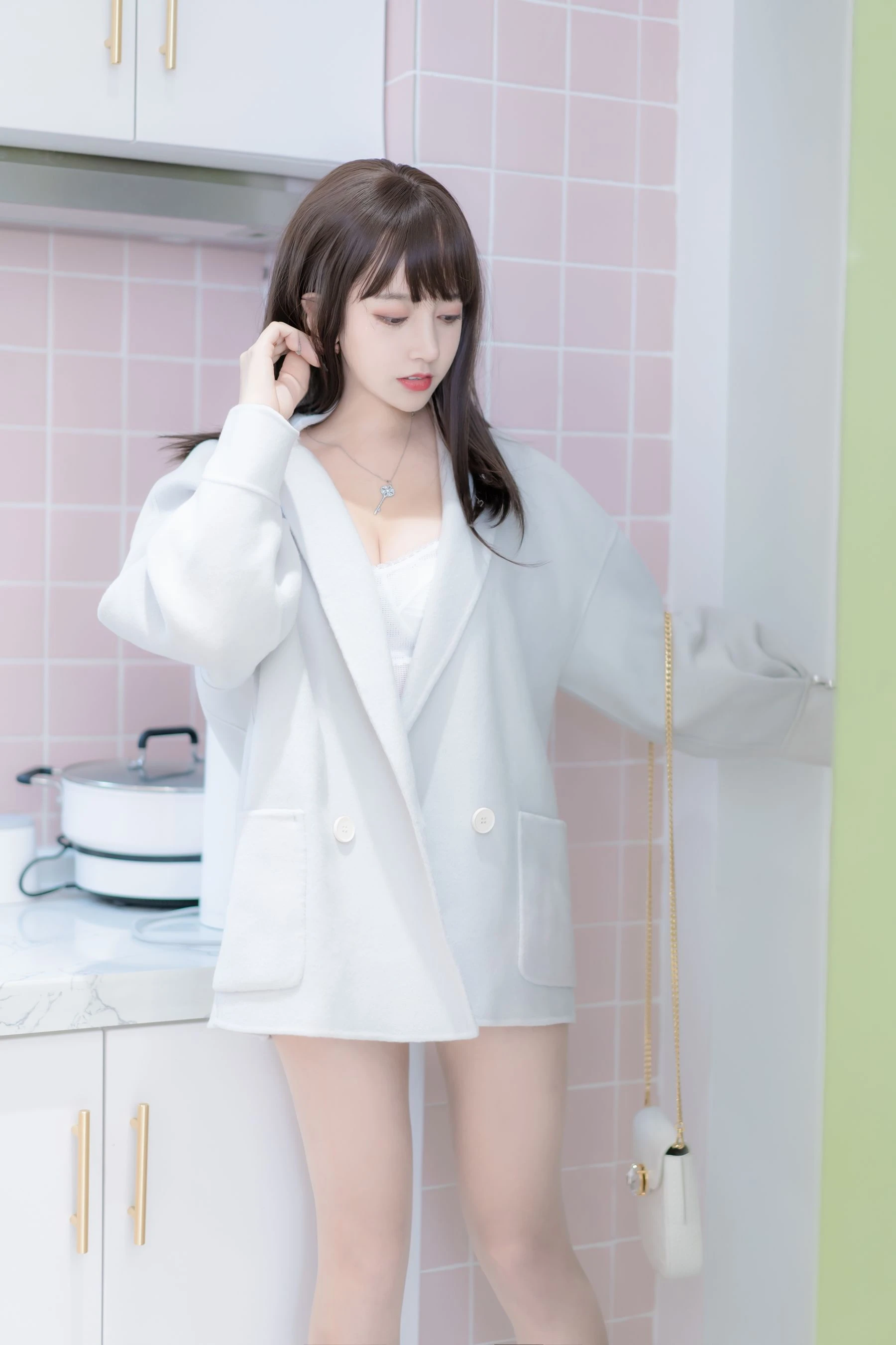 校花優雅室內寫真 – 春季浪漫風格展現典藏 - 87