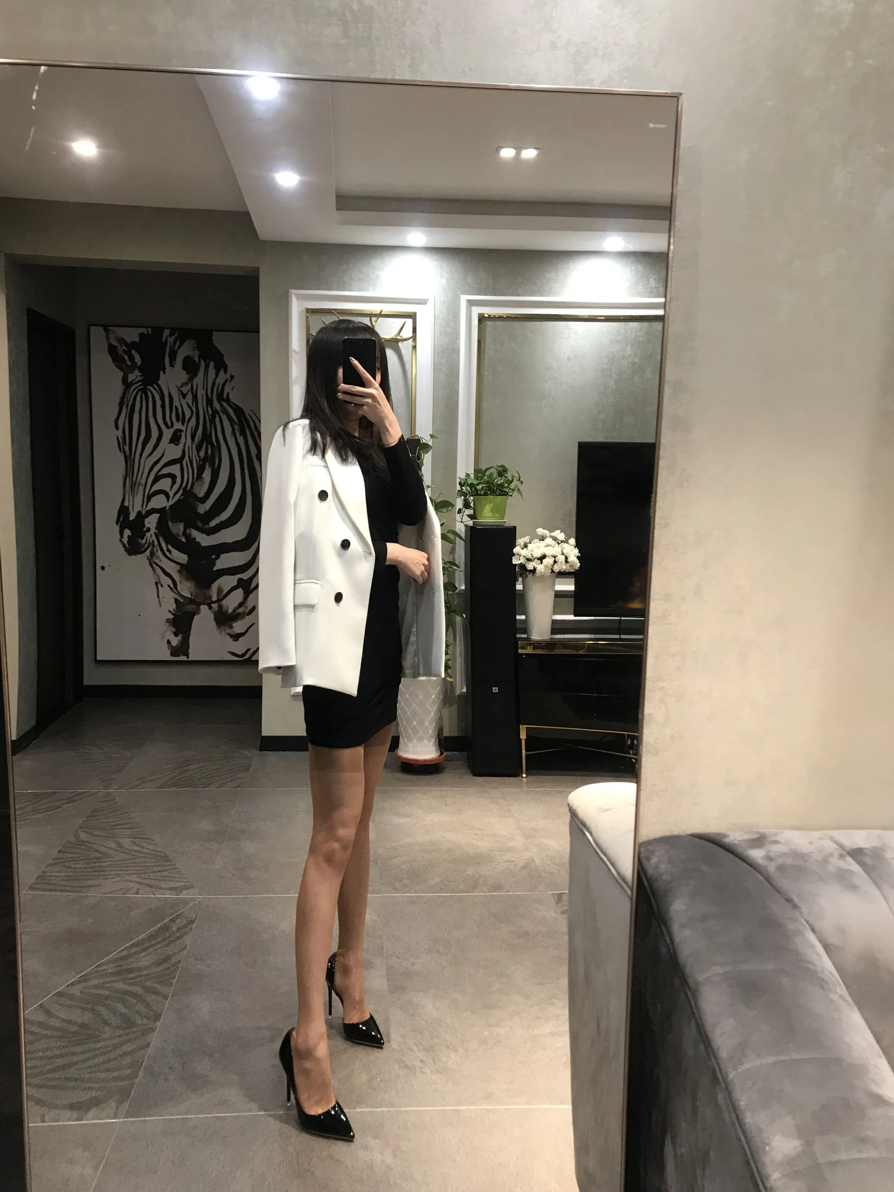 校花火辣私房寫真 – 雨季奔放風格展現珍藏 - 1