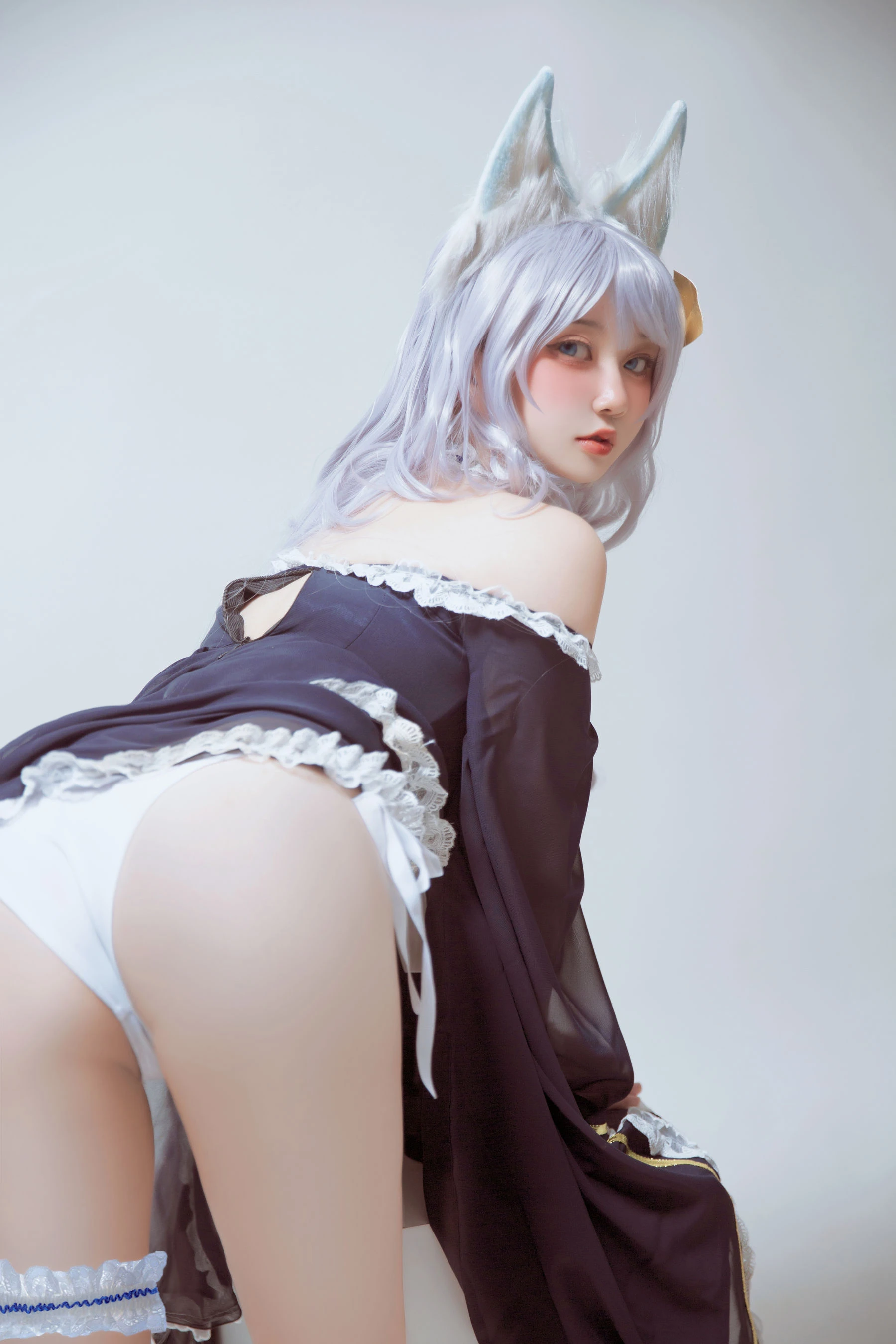 空姐優雅街拍寫真 – 夏季自信風格展現精選 - 20