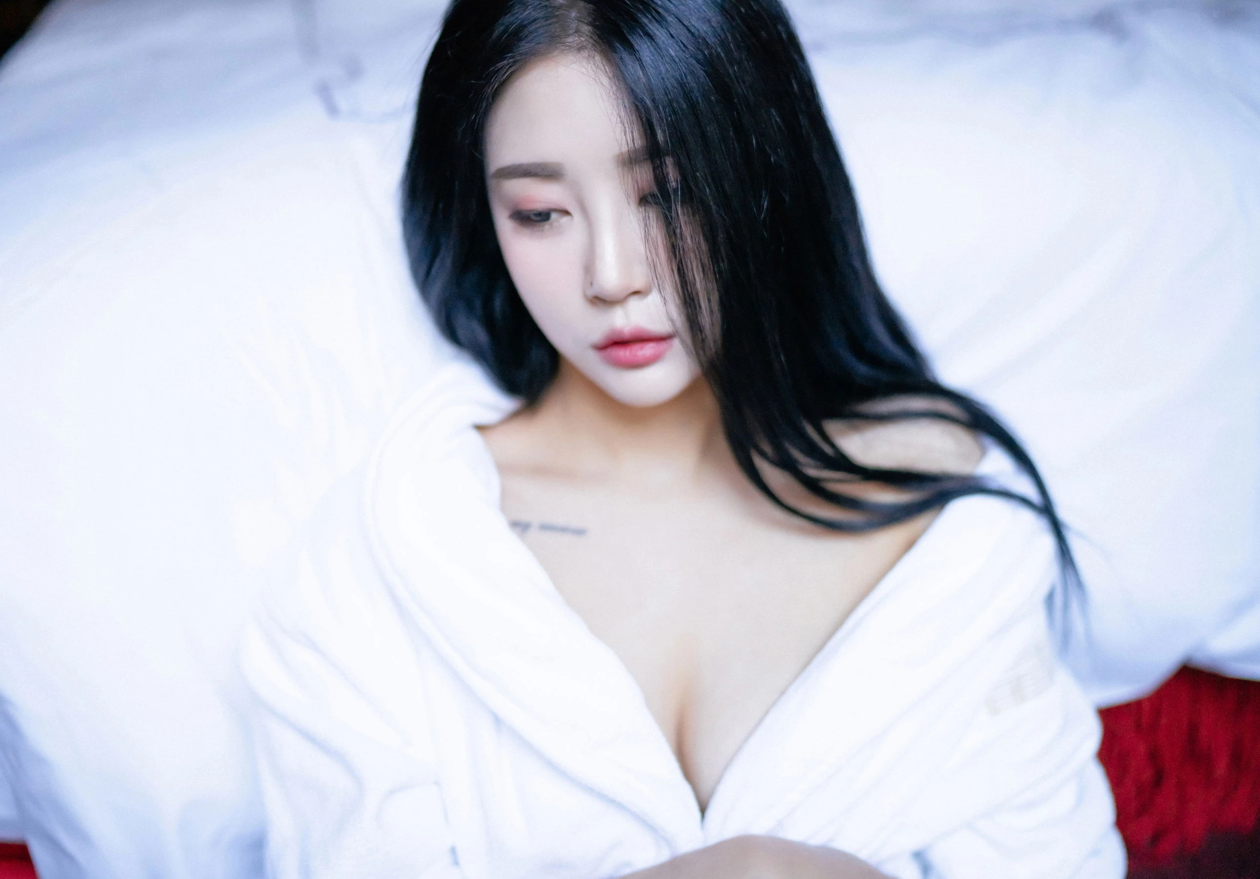 校花優雅戶外寫真 – 雨季溫柔風格展現獨家 - 16