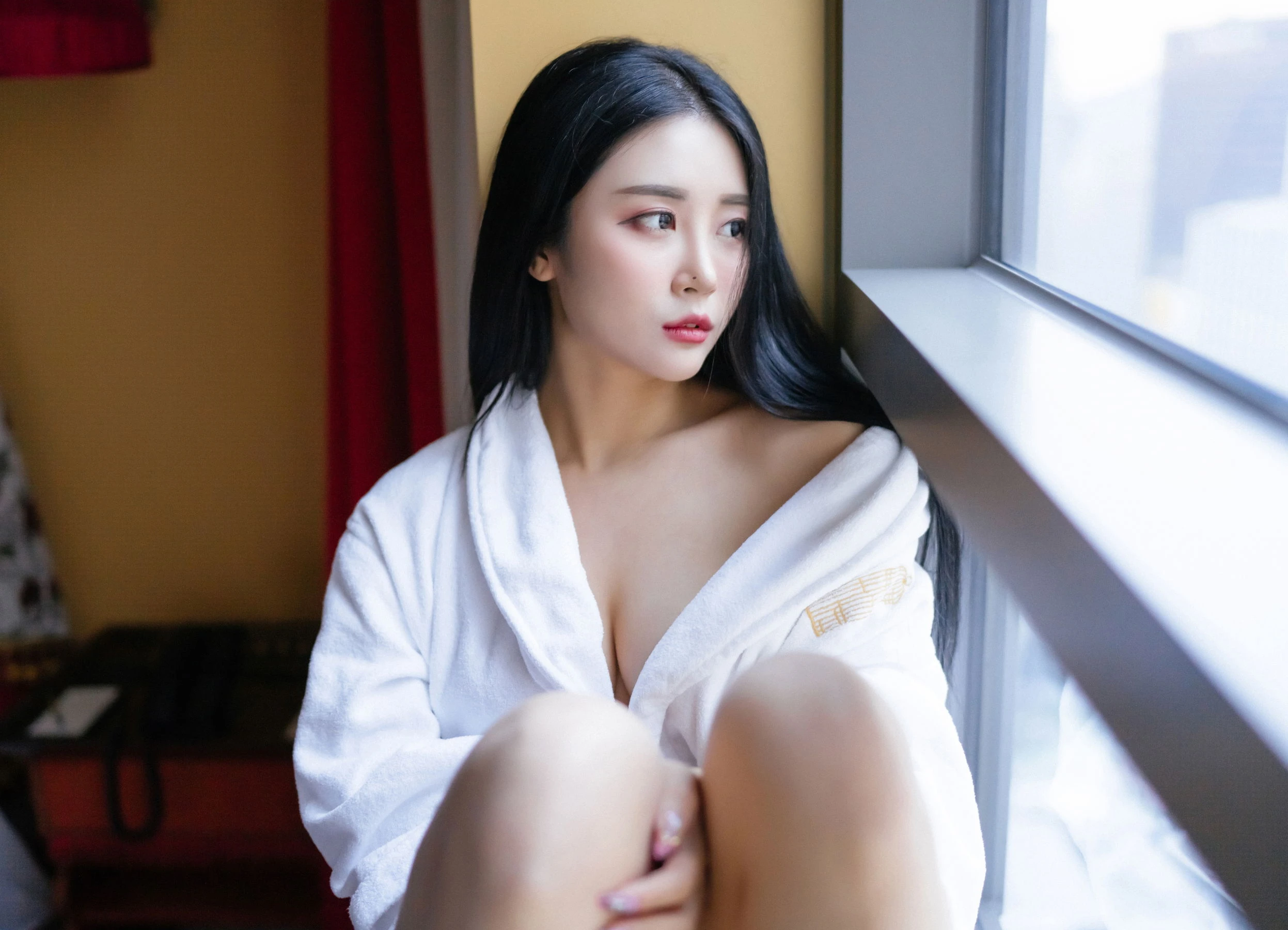 校花優雅戶外寫真 – 雨季溫柔風格展現獨家 - 25