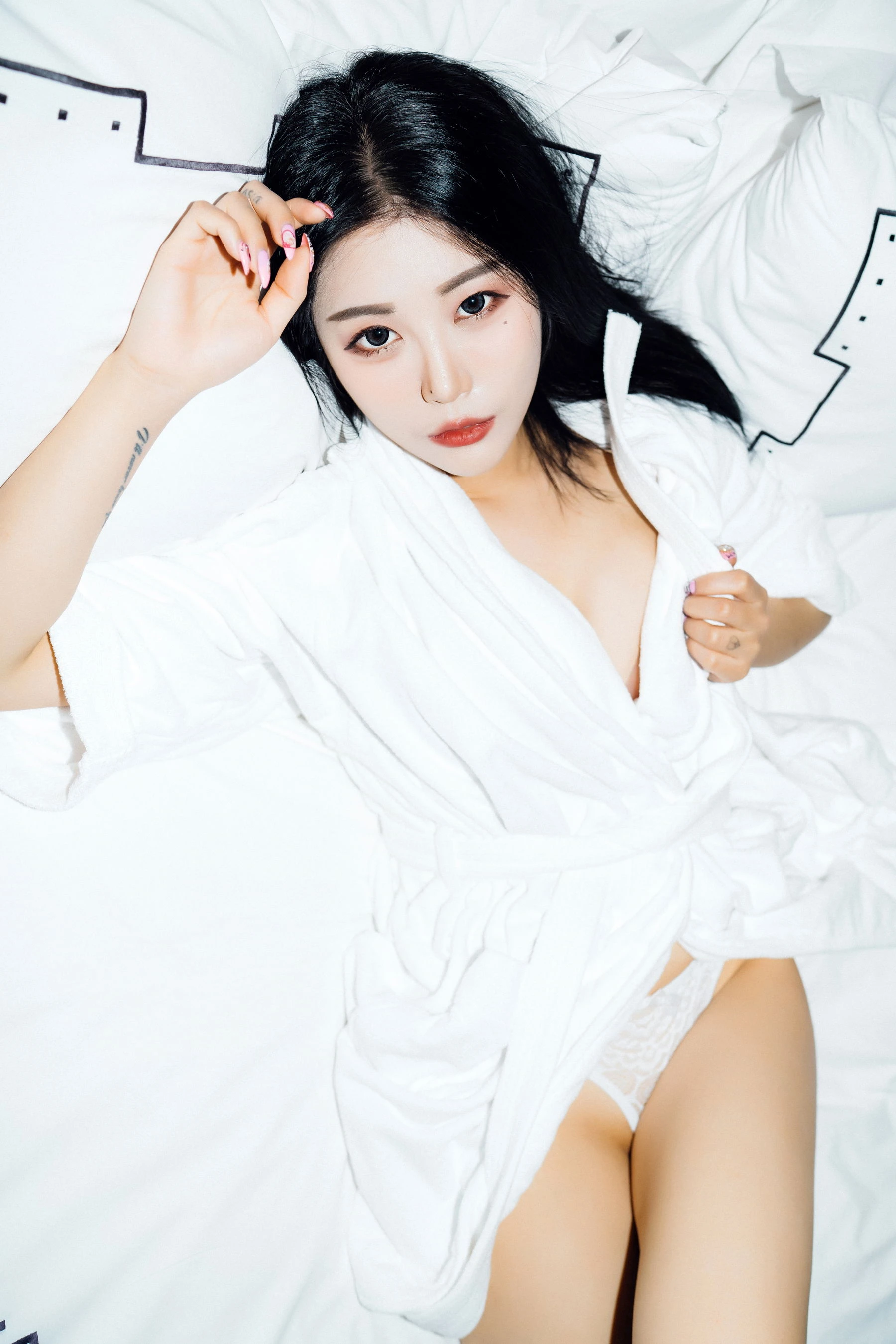 校花優雅戶外寫真 – 雨季溫柔風格展現獨家 - 38