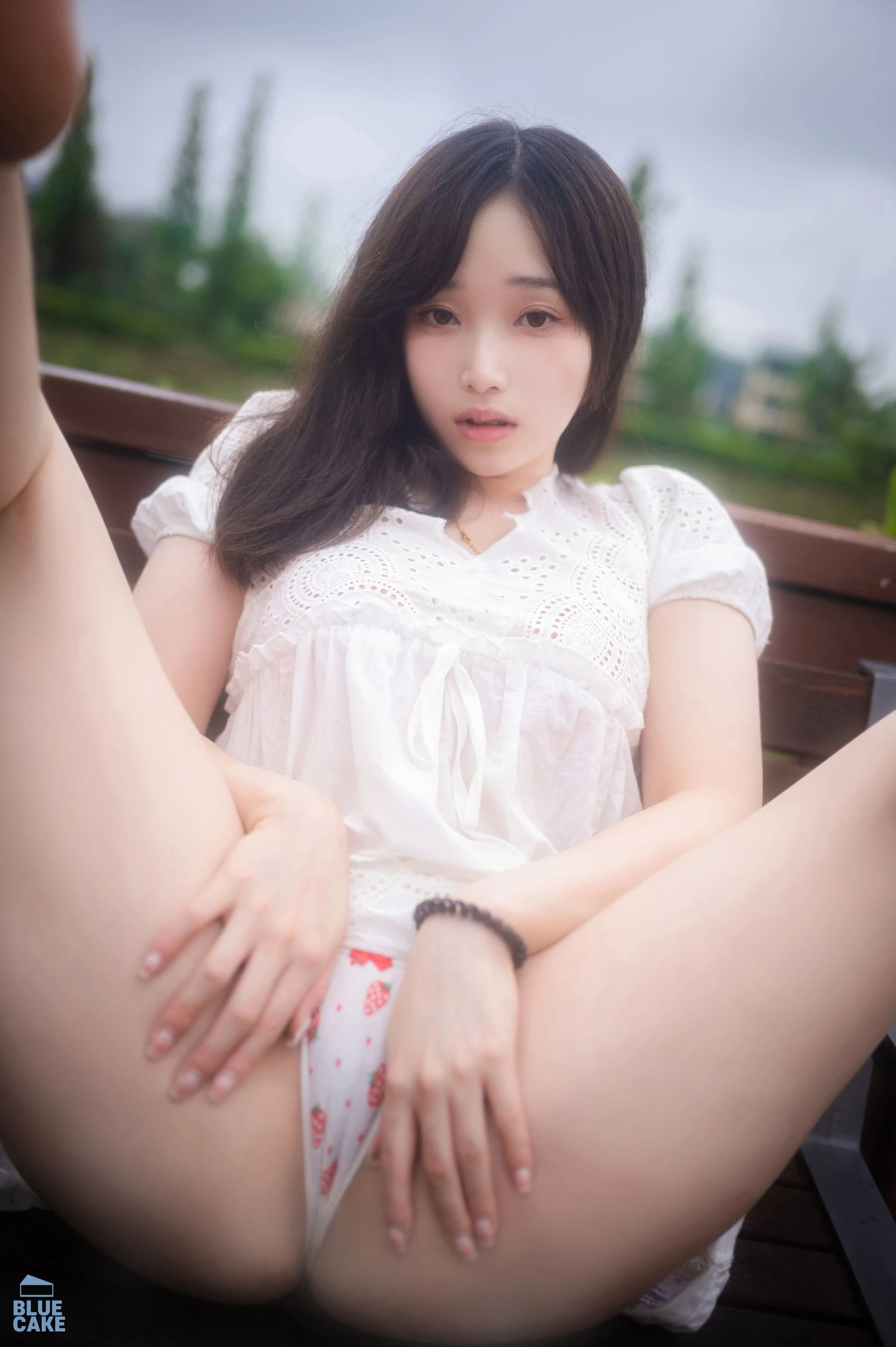627052 77