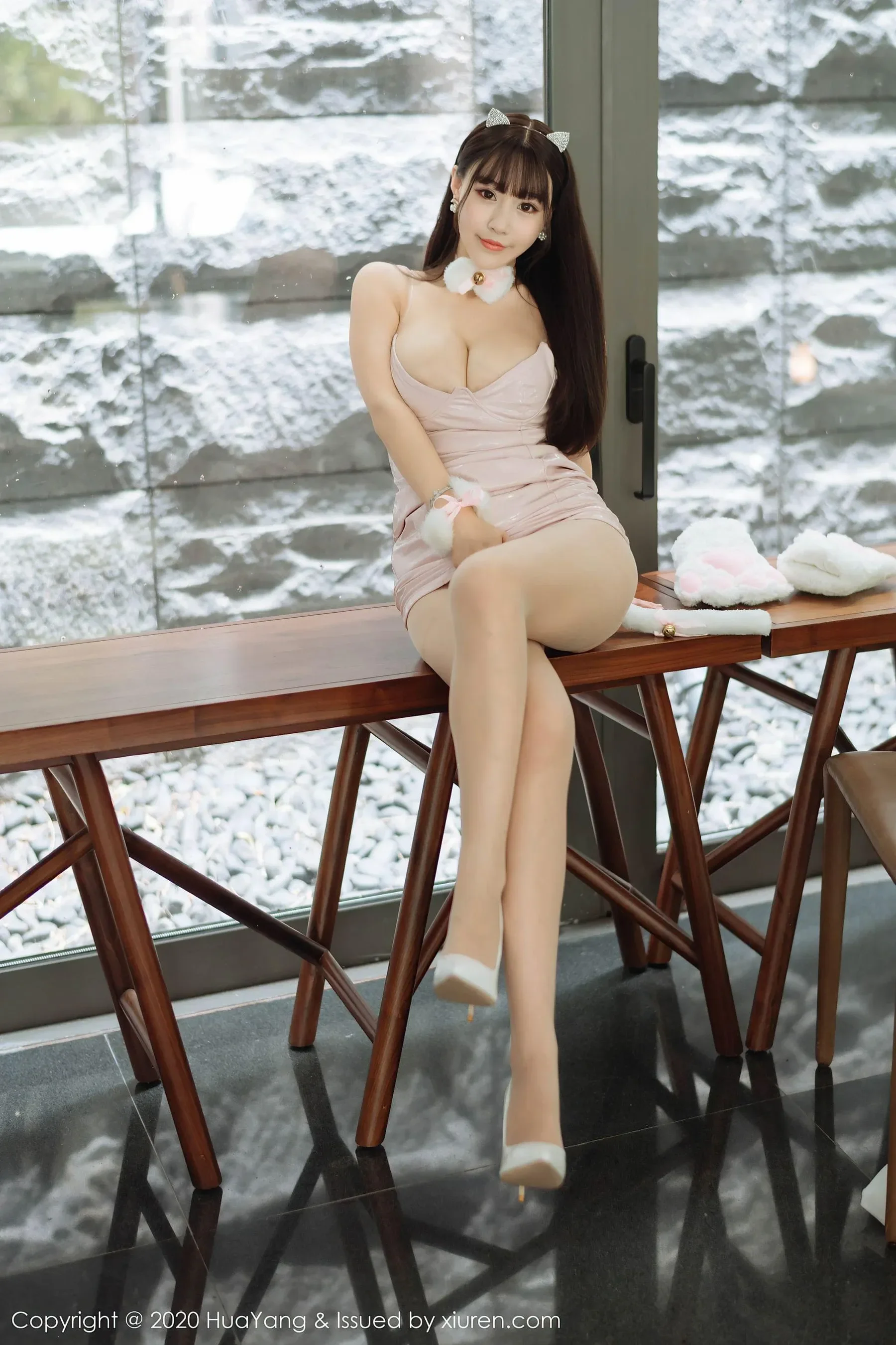 甜美護士私藏美照 – 苗慄自然光黎明獨家呈現限量 - 40