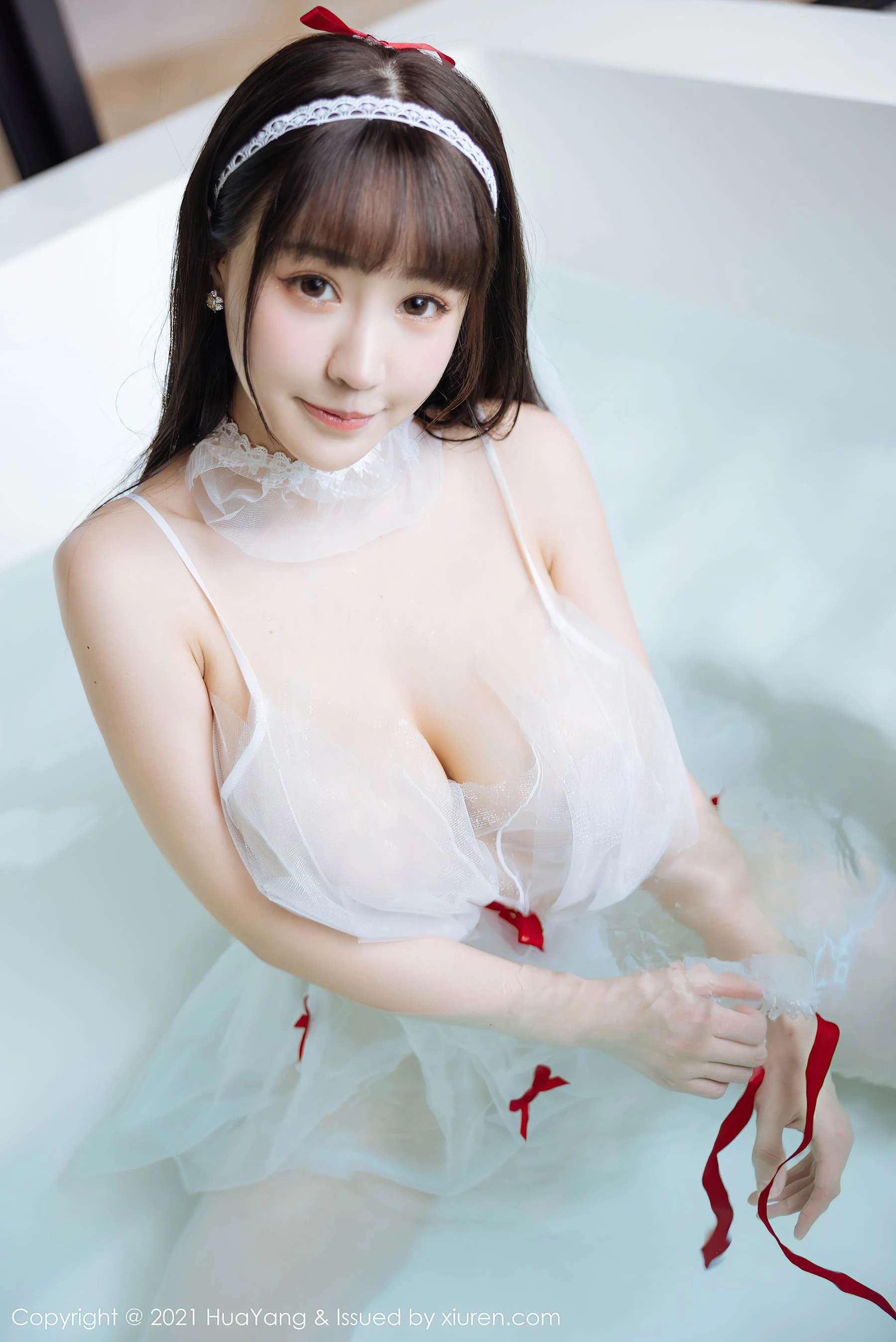 夏日限定舞者優雅寫真集 - 山景活力瞬間捕捉珍藏 - 32