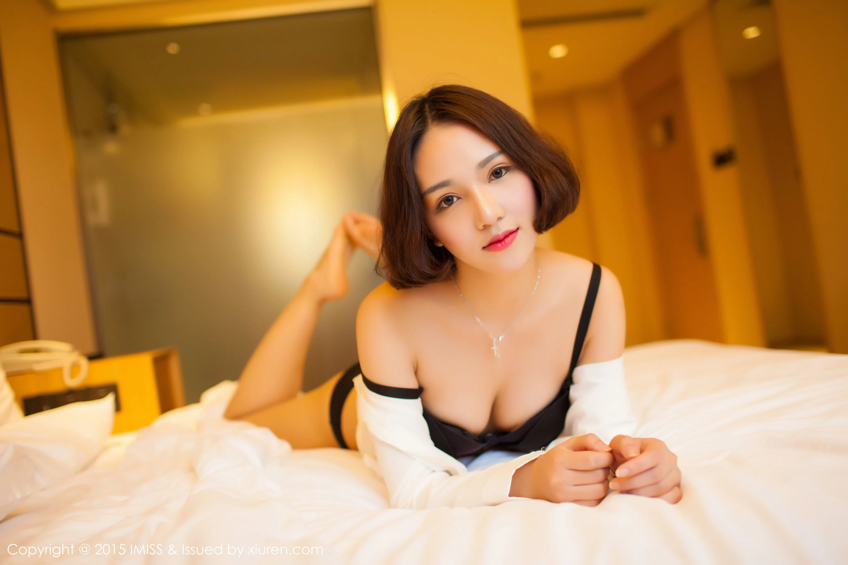 護士魅惑山景寫真 - 夏日激情風格展現珍藏 - 25