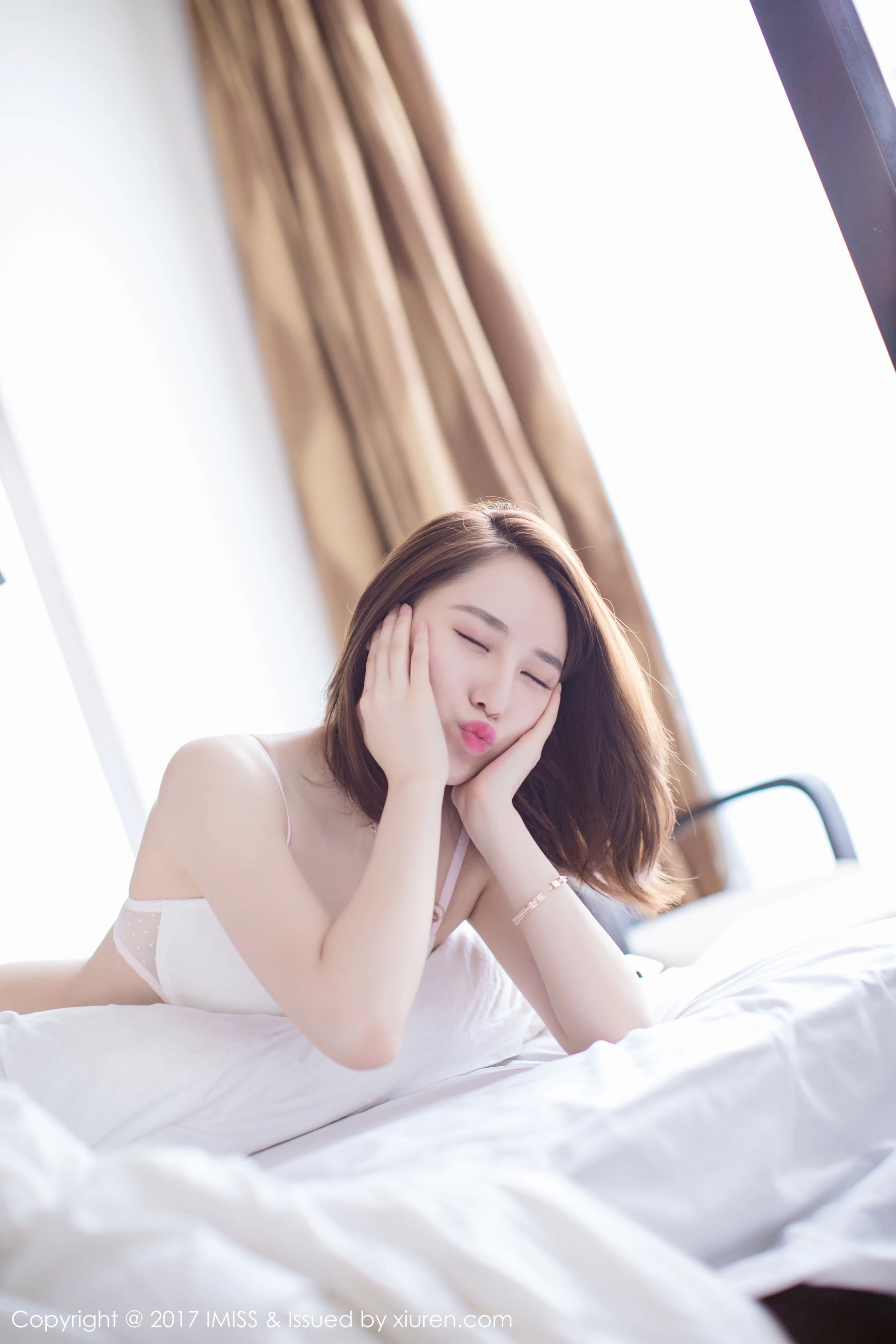 正午彰化主播寫真精選 - 性感山景活力完美融合獨家 - 37